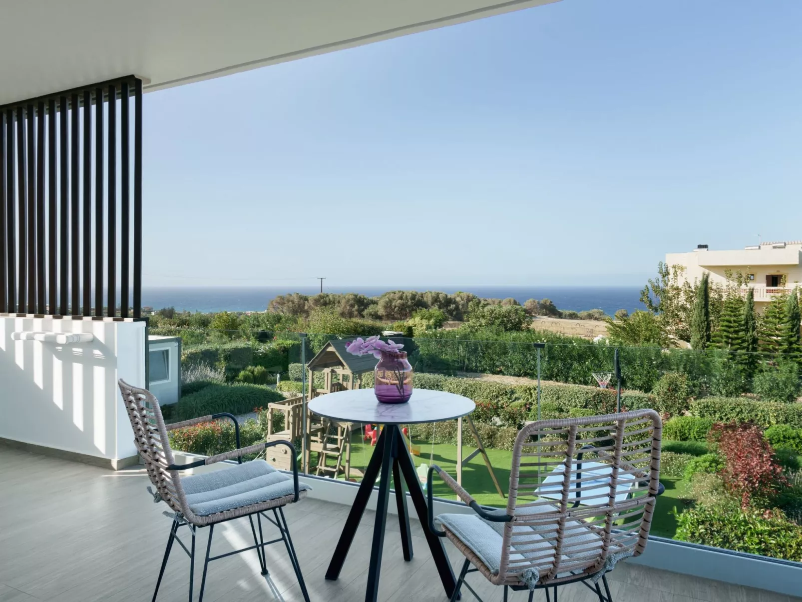 Lux-Villa mit Innen- und Außenpool, BBQ und Fitnessraum-Buiten