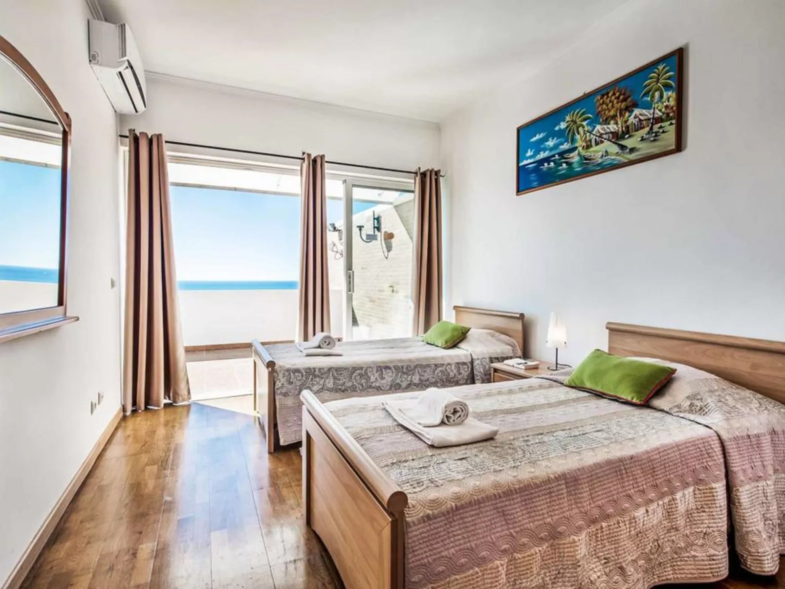 Chalet "Villa Oceano" mit privatem Pool-Binnen