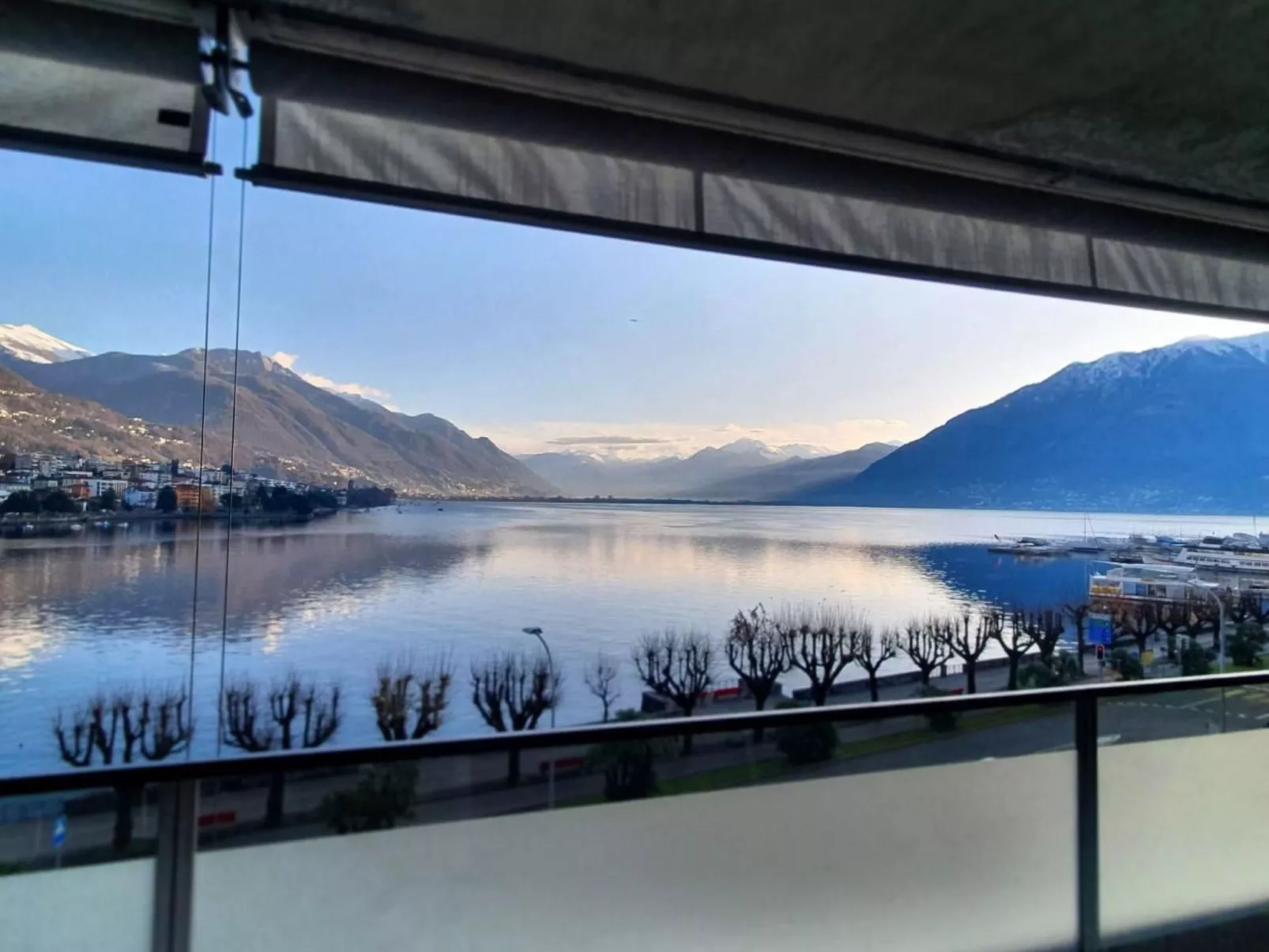 Modern Lake Suite Apt. 605-Buiten