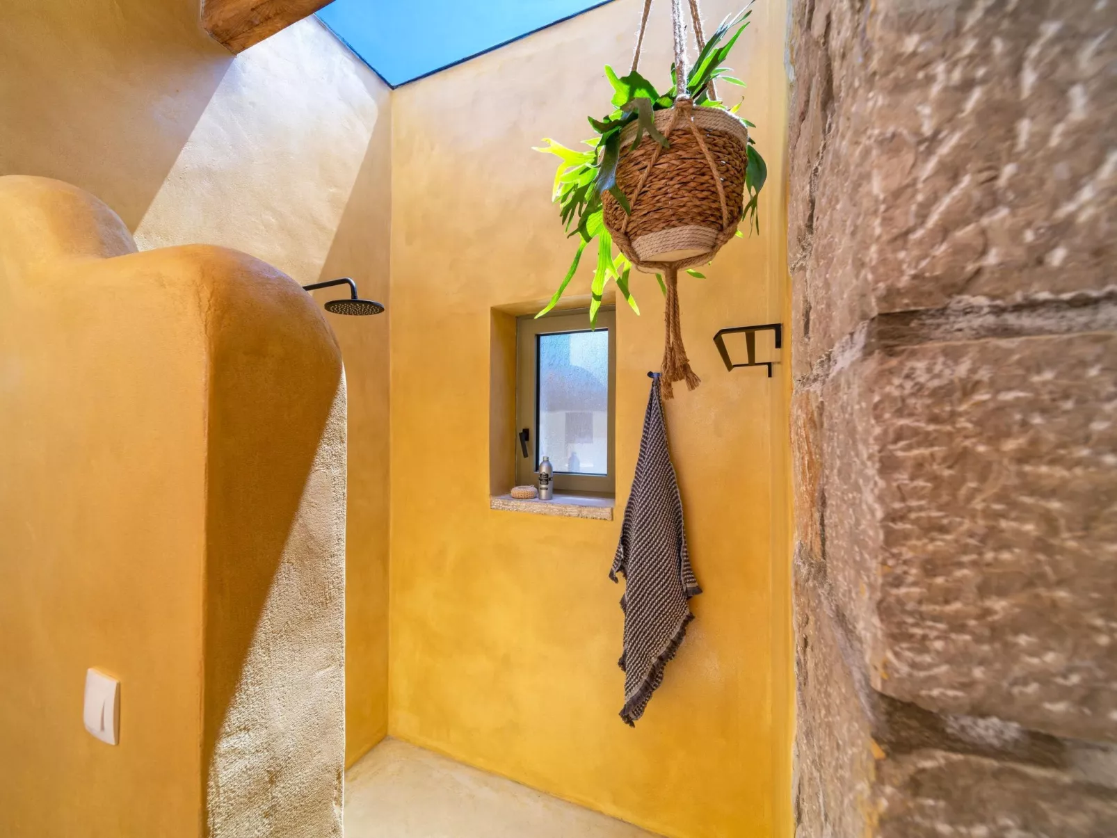 Eptopia Villa-Image-tags.info