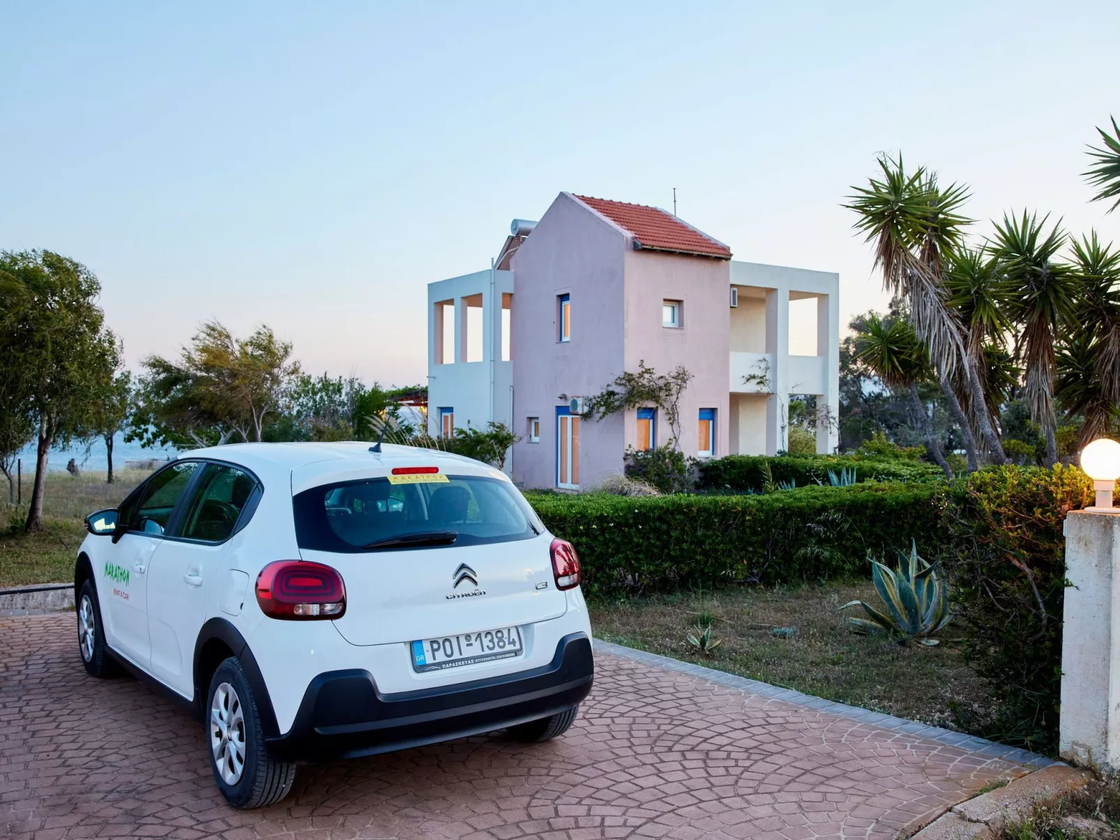 Edem Paradise-Buiten