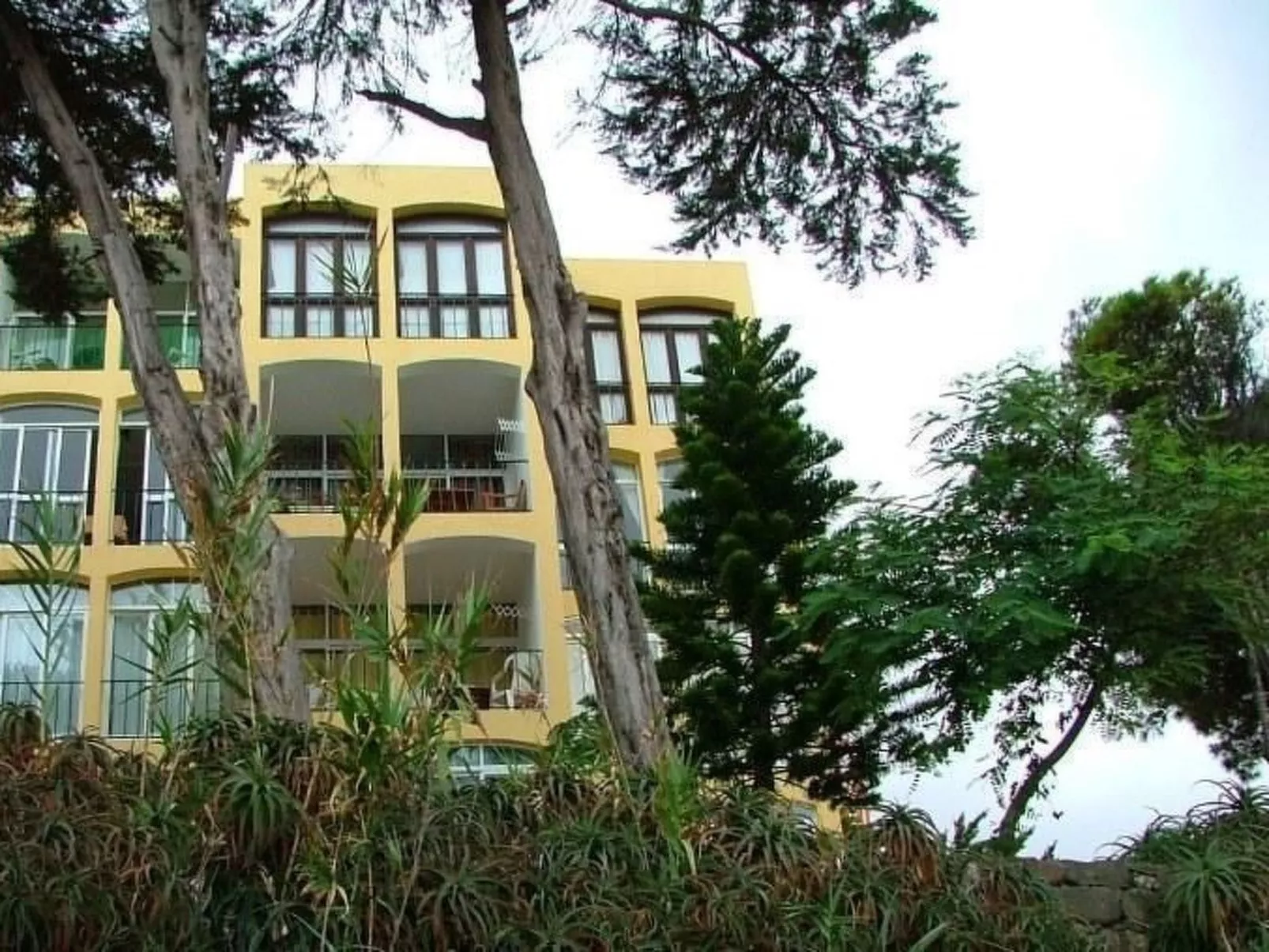 Appartement mit Aussicht auf das Wasser-Image-tags.info