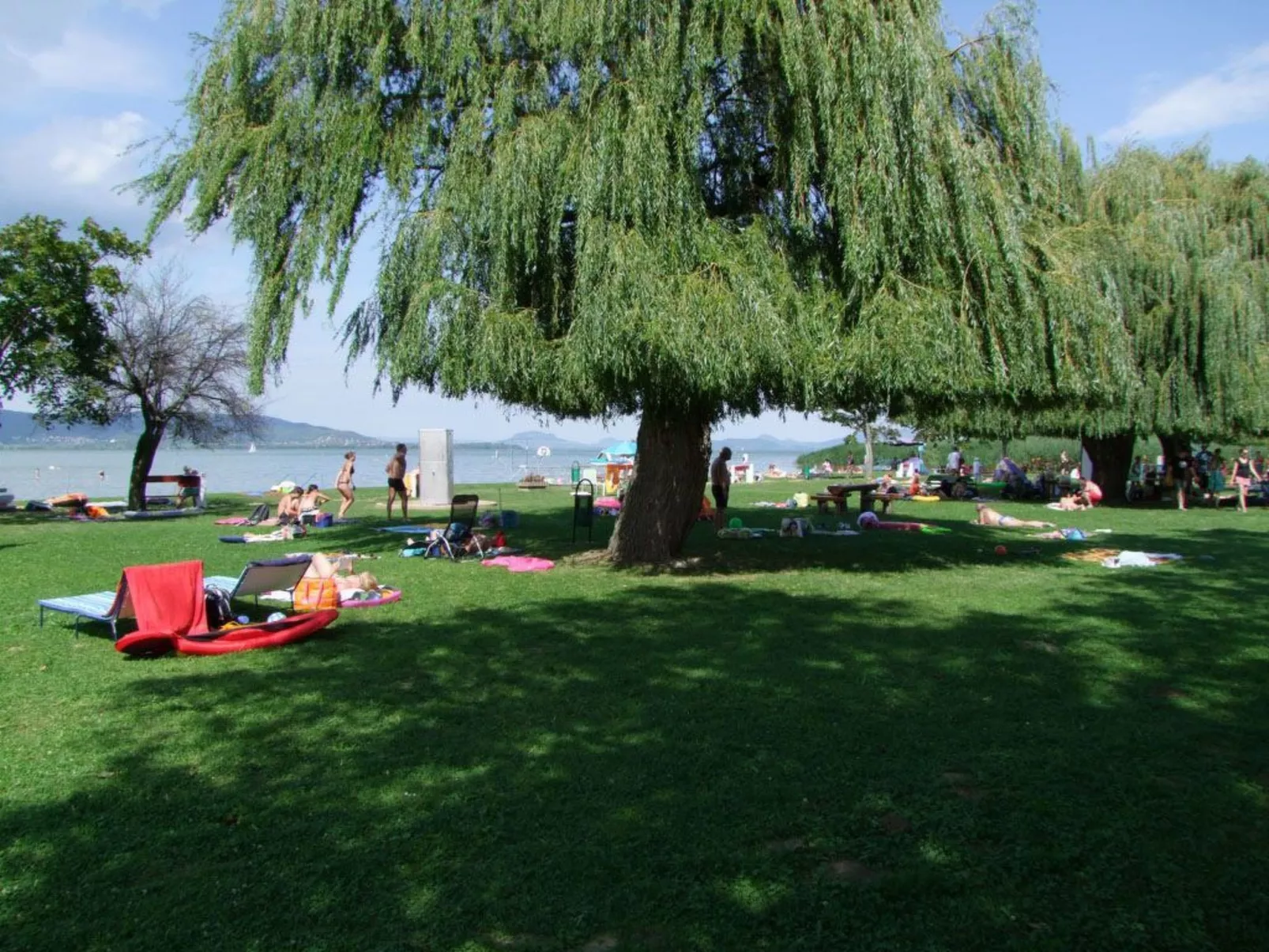 Wohnung in Balatonberény mit Möblierter Terrasse - Buiten
