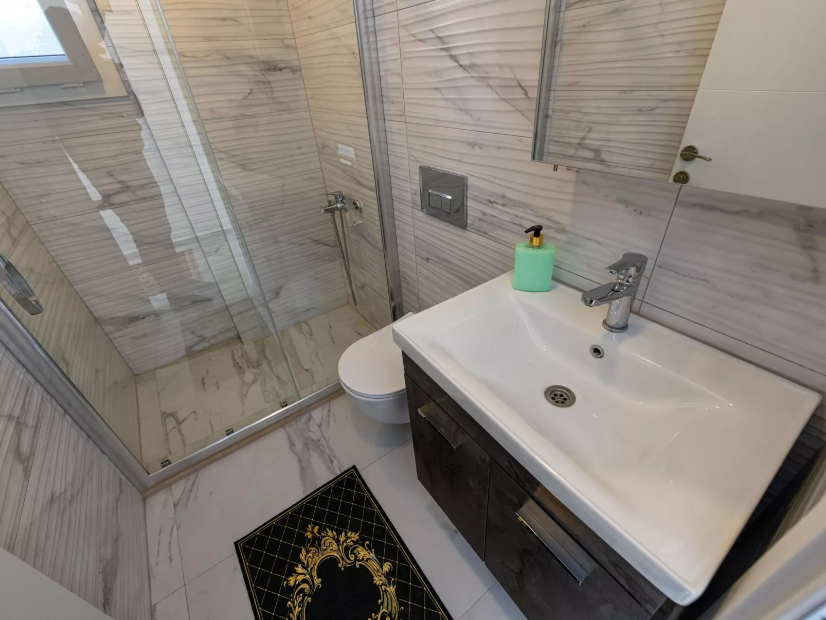 Große für Villa bis zu 9 Personen-Image-tags.info