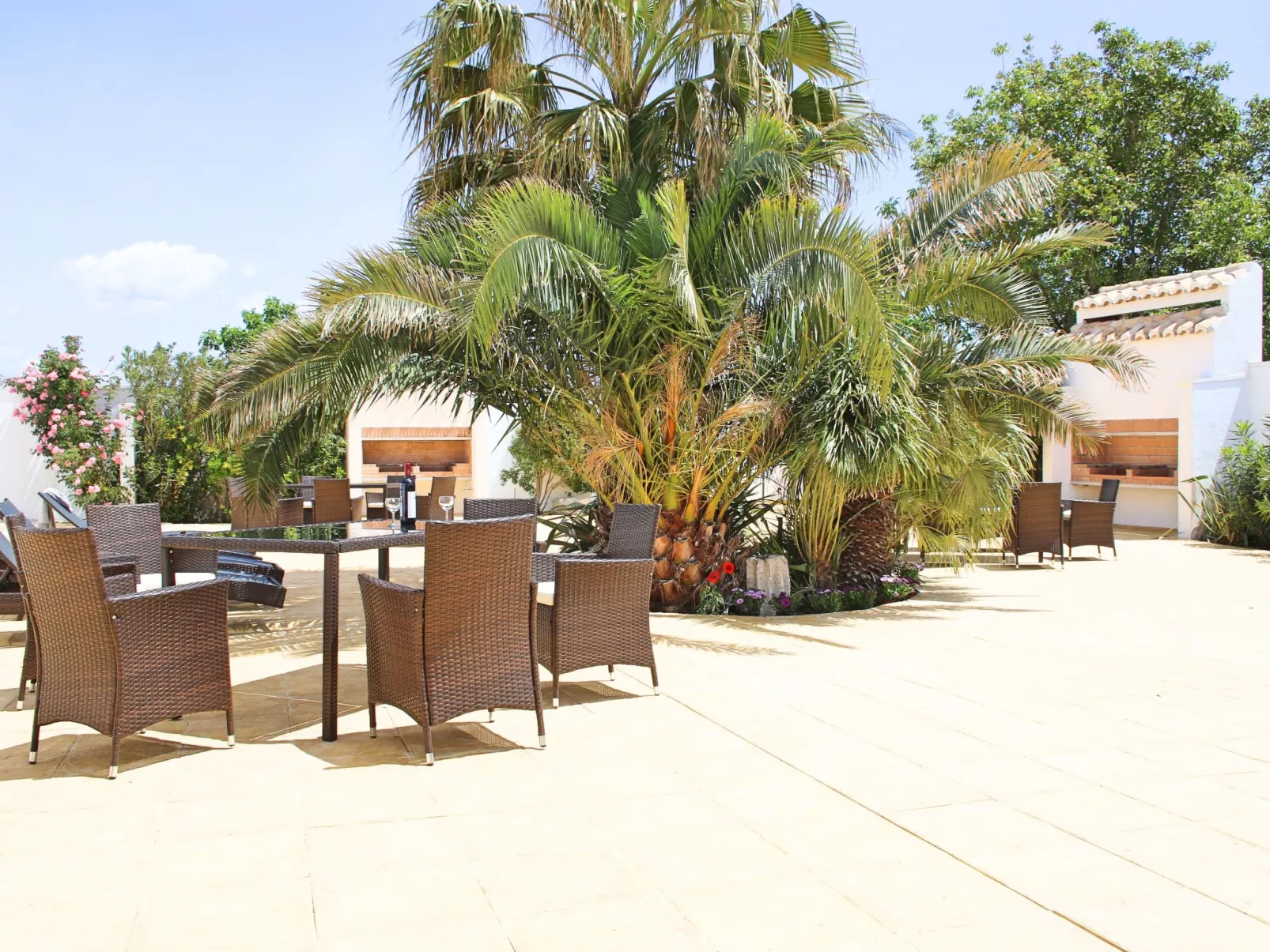 Schönes Haus in Villena mit fabelhaftem Pool-Buiten