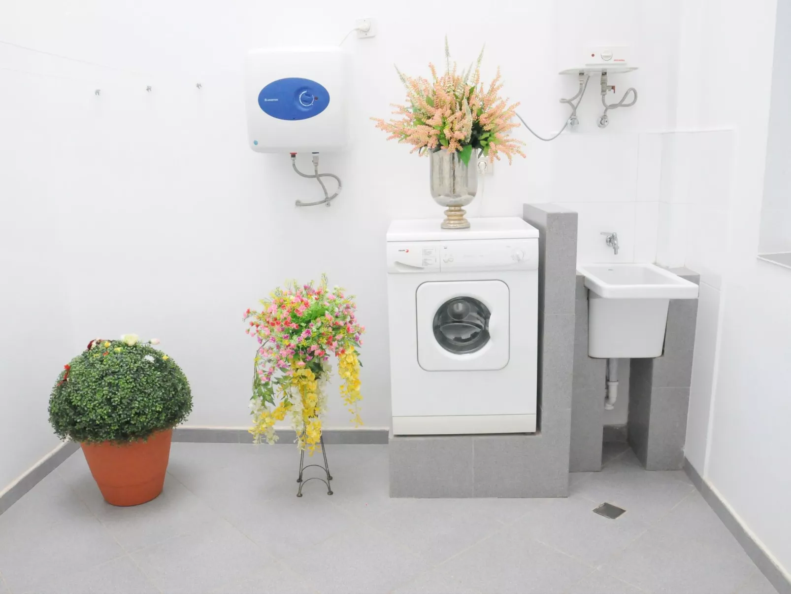 Helles Appartement im Erdgeschoss-Binnen