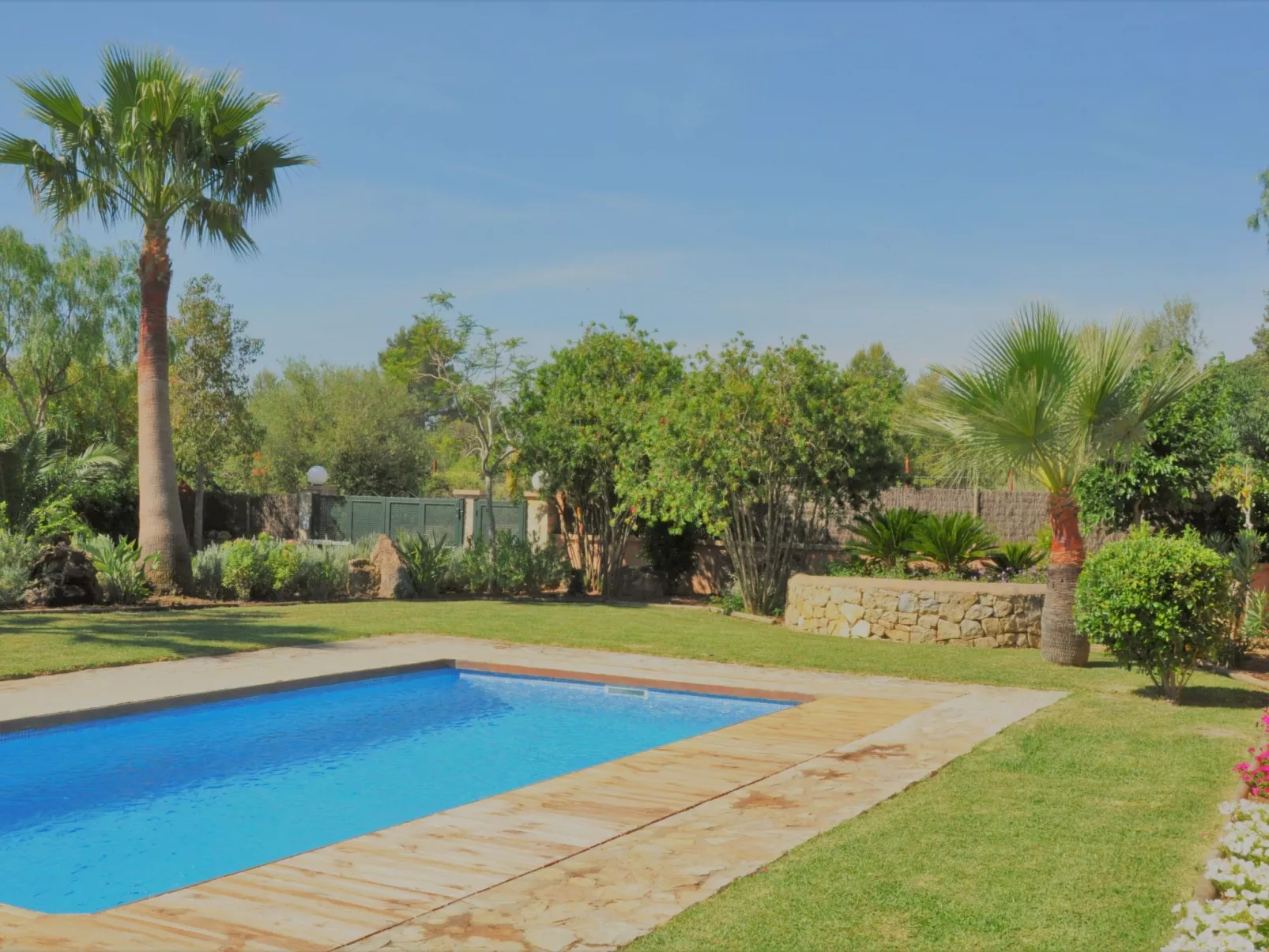 Villa Vista Verde mit Pool und Garten-Image-tags.info