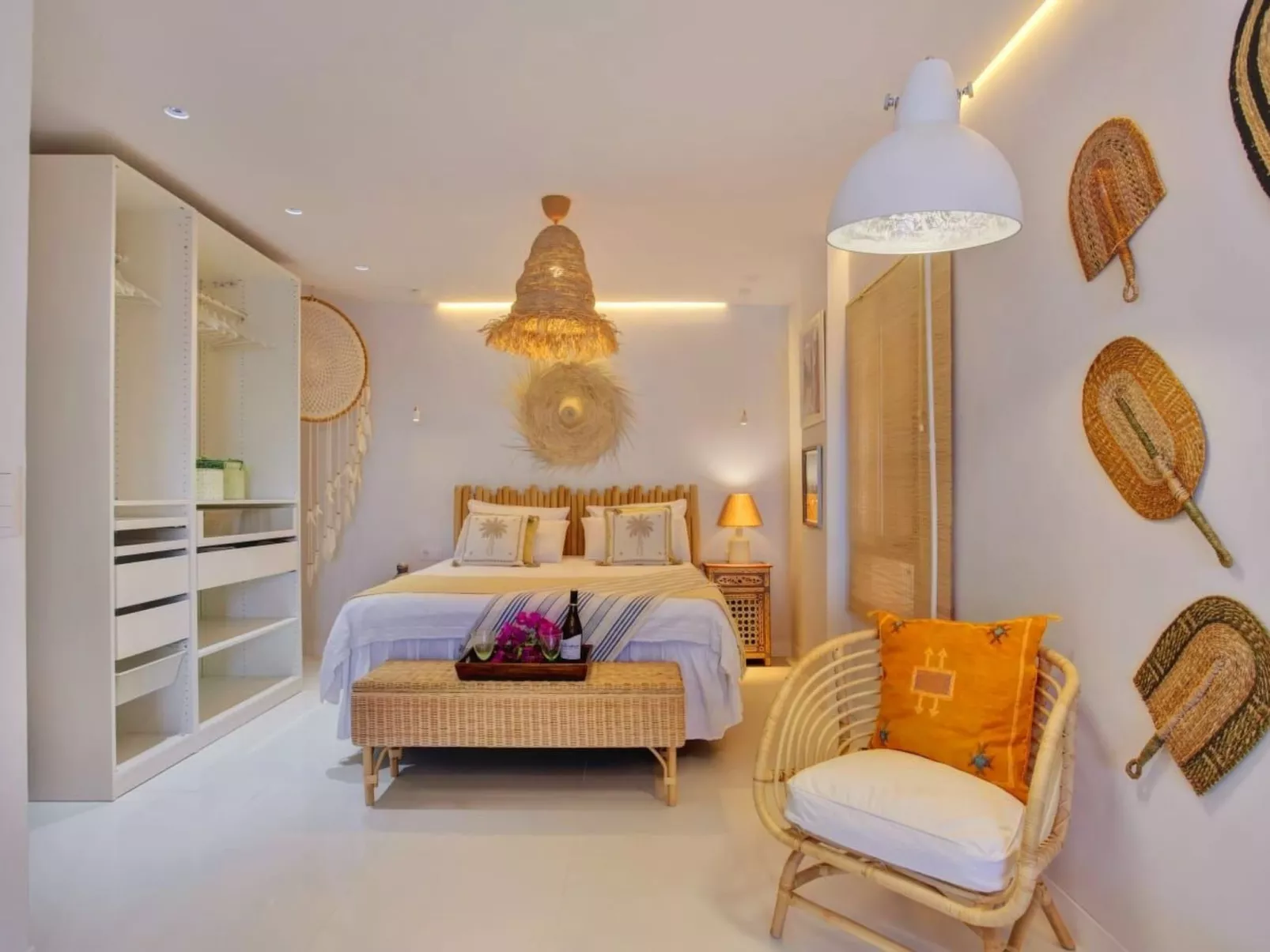 Luxuriöser Rückzugsort mit direktem Meerzugang und Pool-Image-tags.info