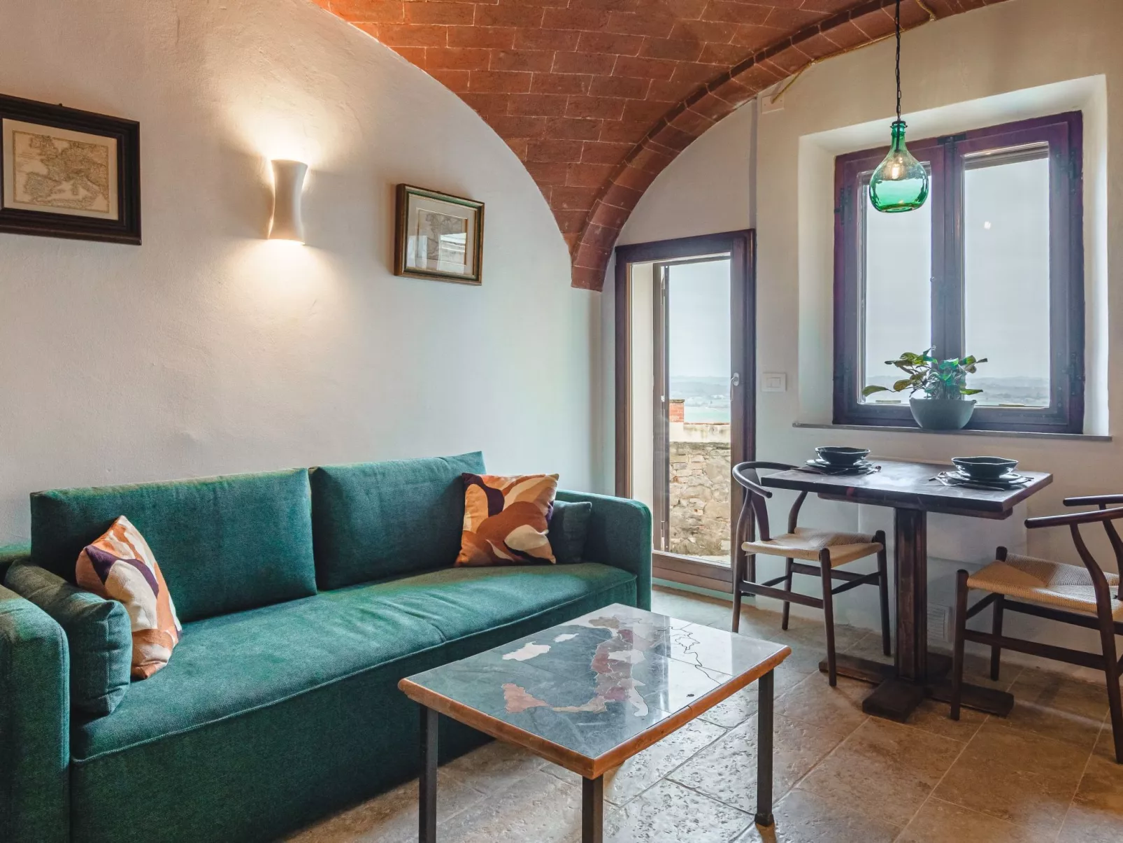 Toskanisches Apartment mit Gewölbedecken und Terrasse-Image-tags.info