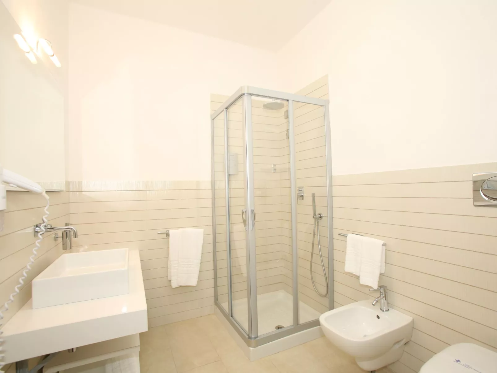 Villa Atena mit Panoramapool-Binnen