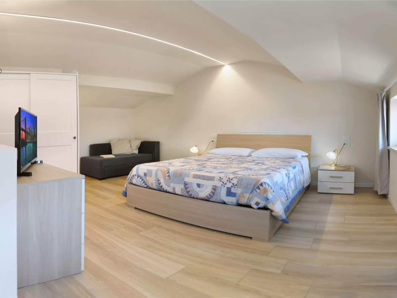 'Vall' mit Privatparkplatz-Binnen