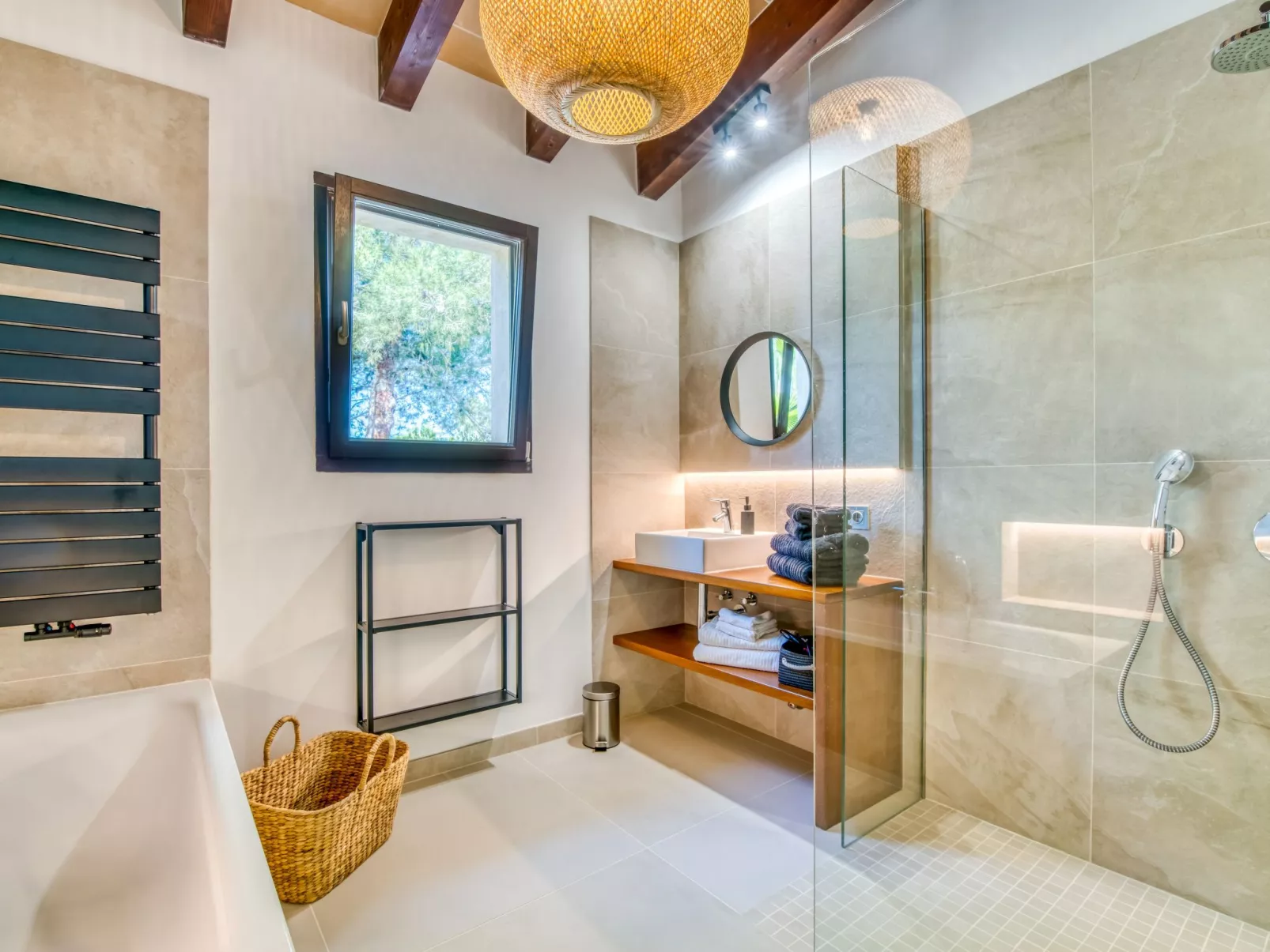 Nettes Ferienhaus in Felanitx mit Offenem Kamin-Binnen