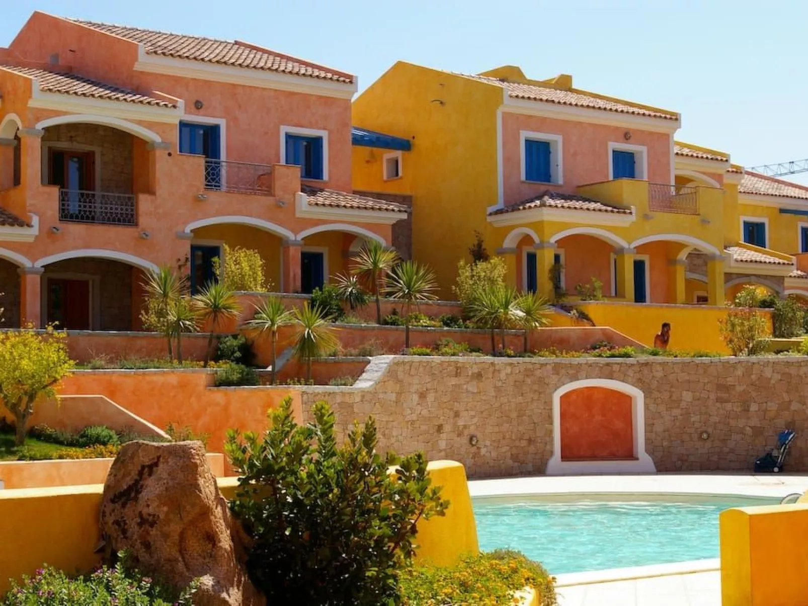 Schöne Wohnung in Residence mit Pool-Buiten