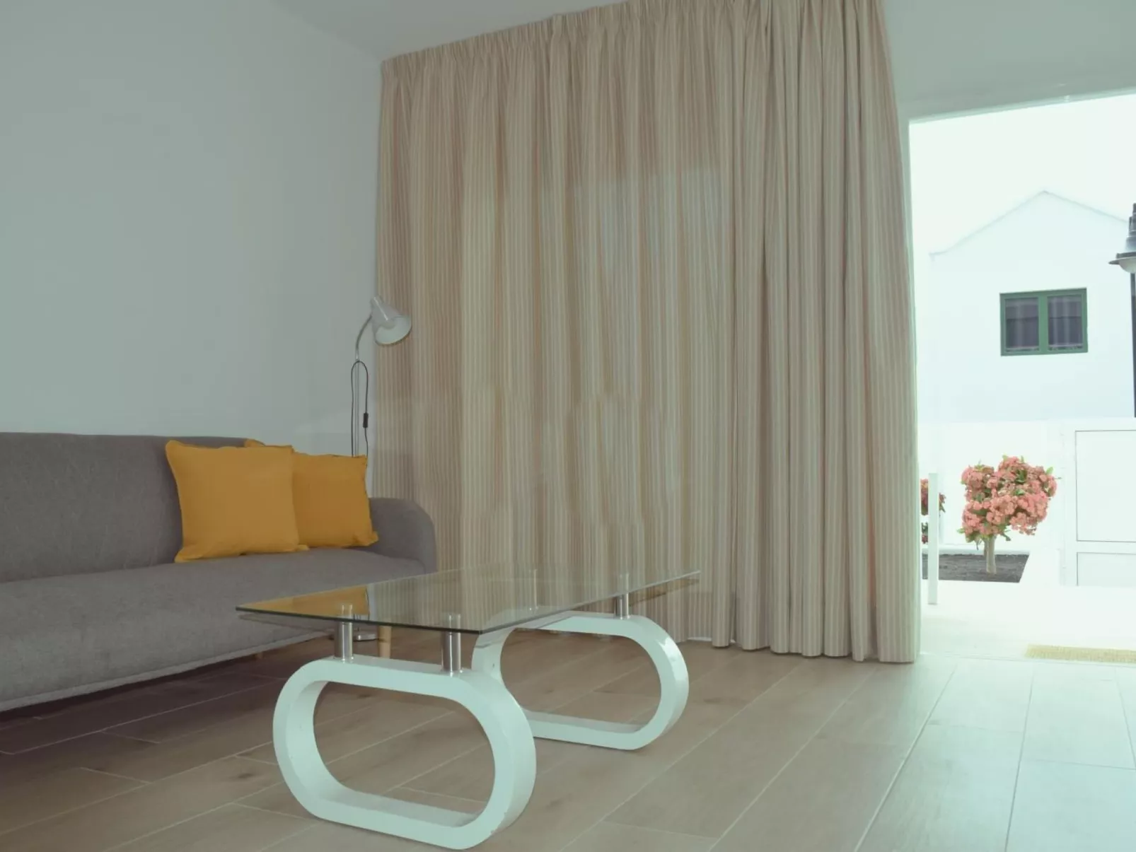 Apartamento con terraza-Binnen