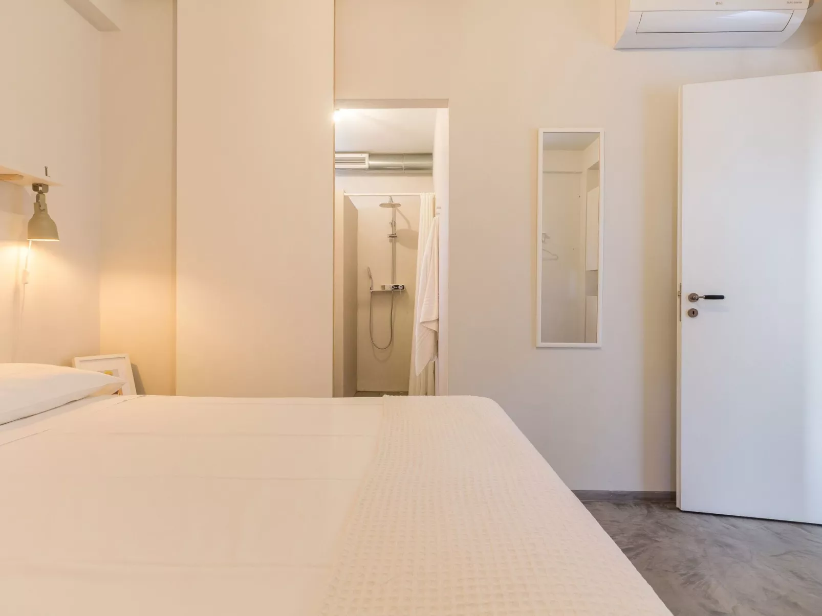 Demetra, moderne Villa mit Pool und Meerblick-Image-tags.info