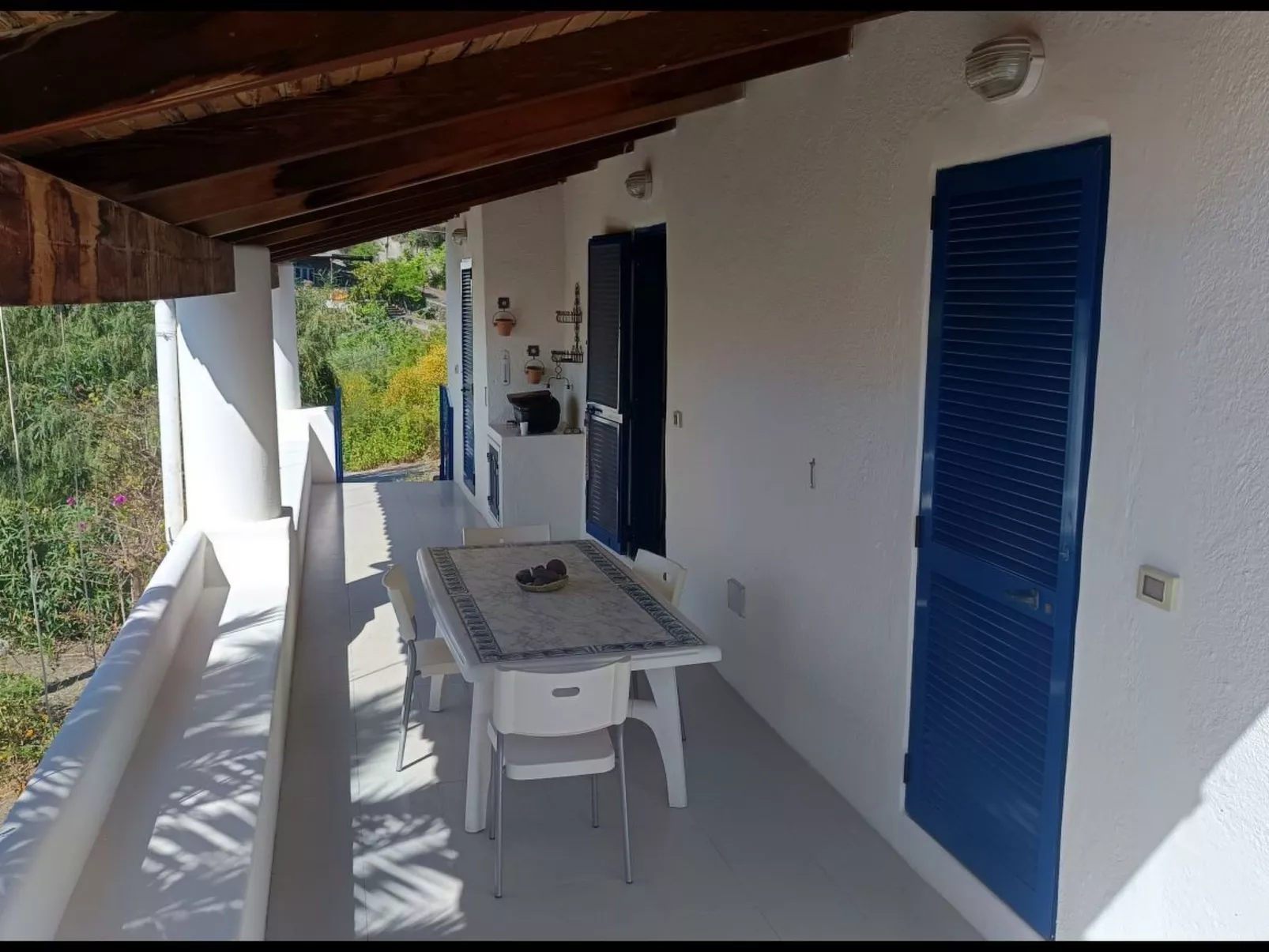 Villa in Panoramasprache, nur wenige Minuten vom Meer entfernt-Buiten