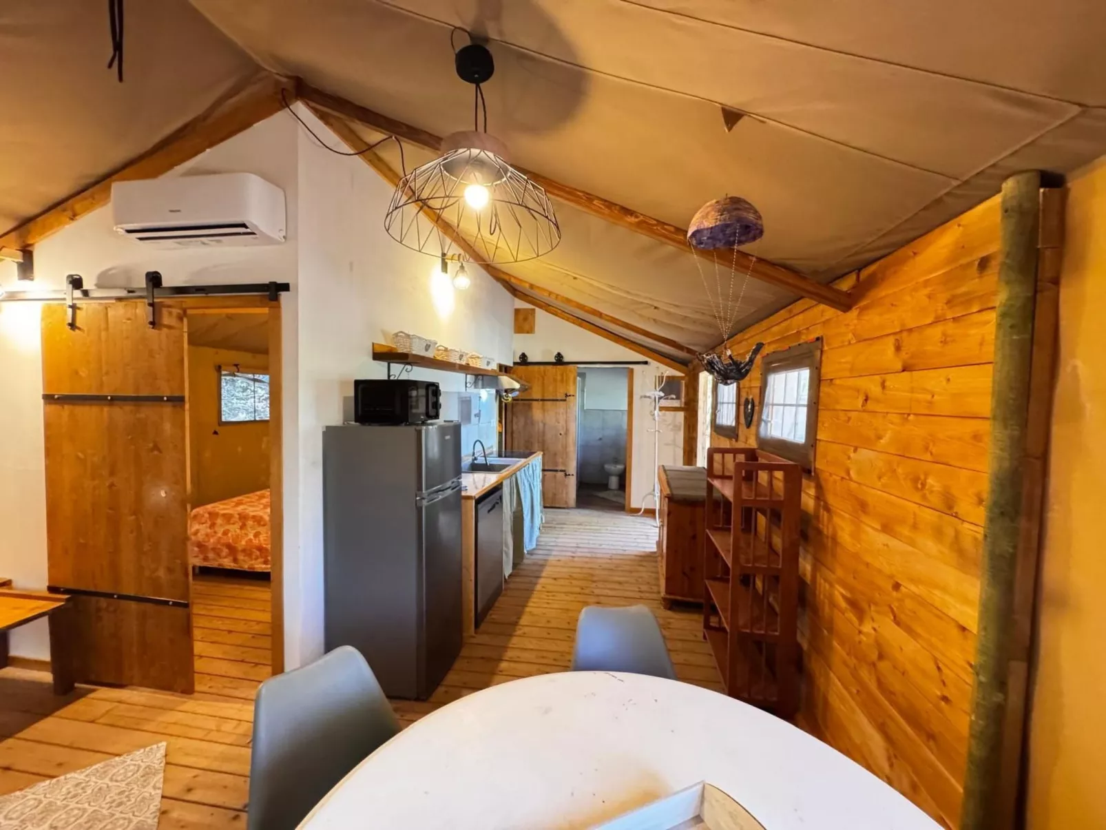 Familienzelt" Nachlass-Binnen