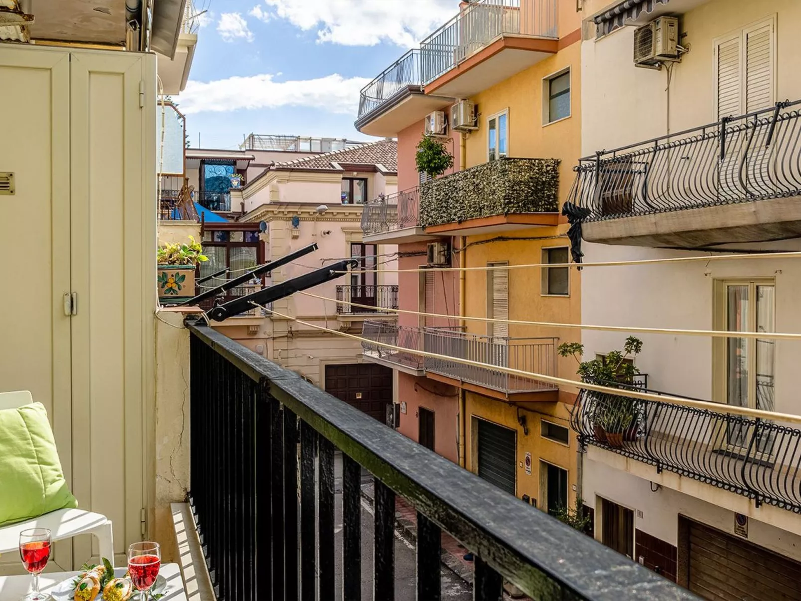 Carmel am Meer-Binnen