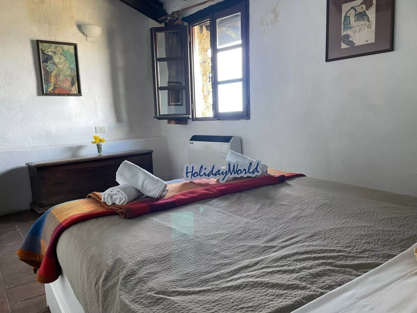 Lovers Nest by Holiday World-Binnen