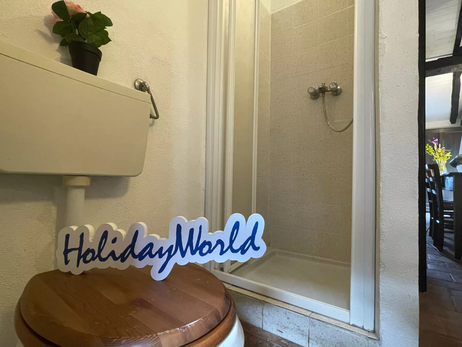 Couples' Delight by Holiday World-Binnen