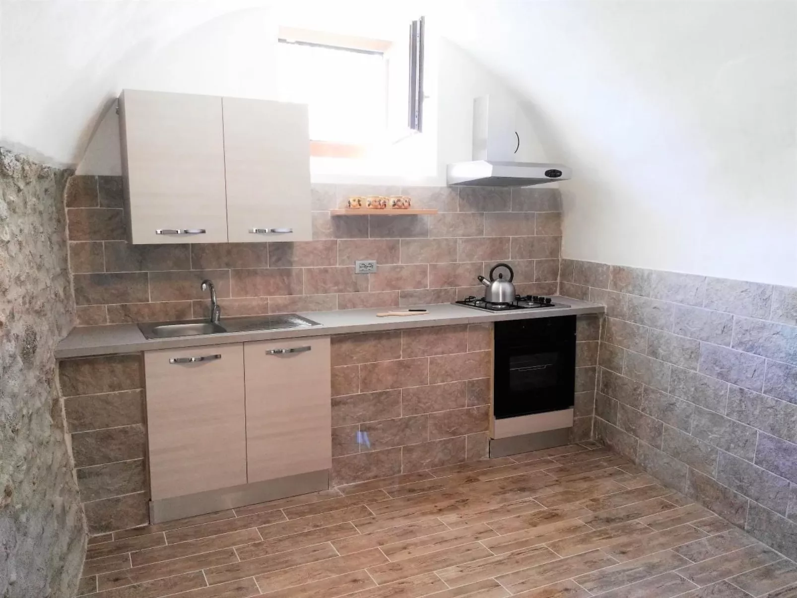 Antica Corte Ginevra-Ap.Lancillotto Gardasee-Image-tags.info