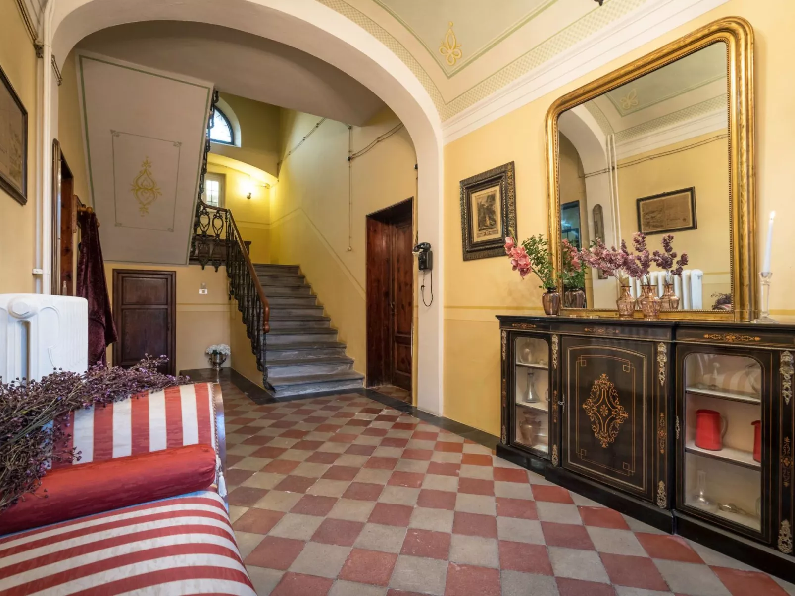 Villa mit Garten und privatem Pool-Image-tags.info