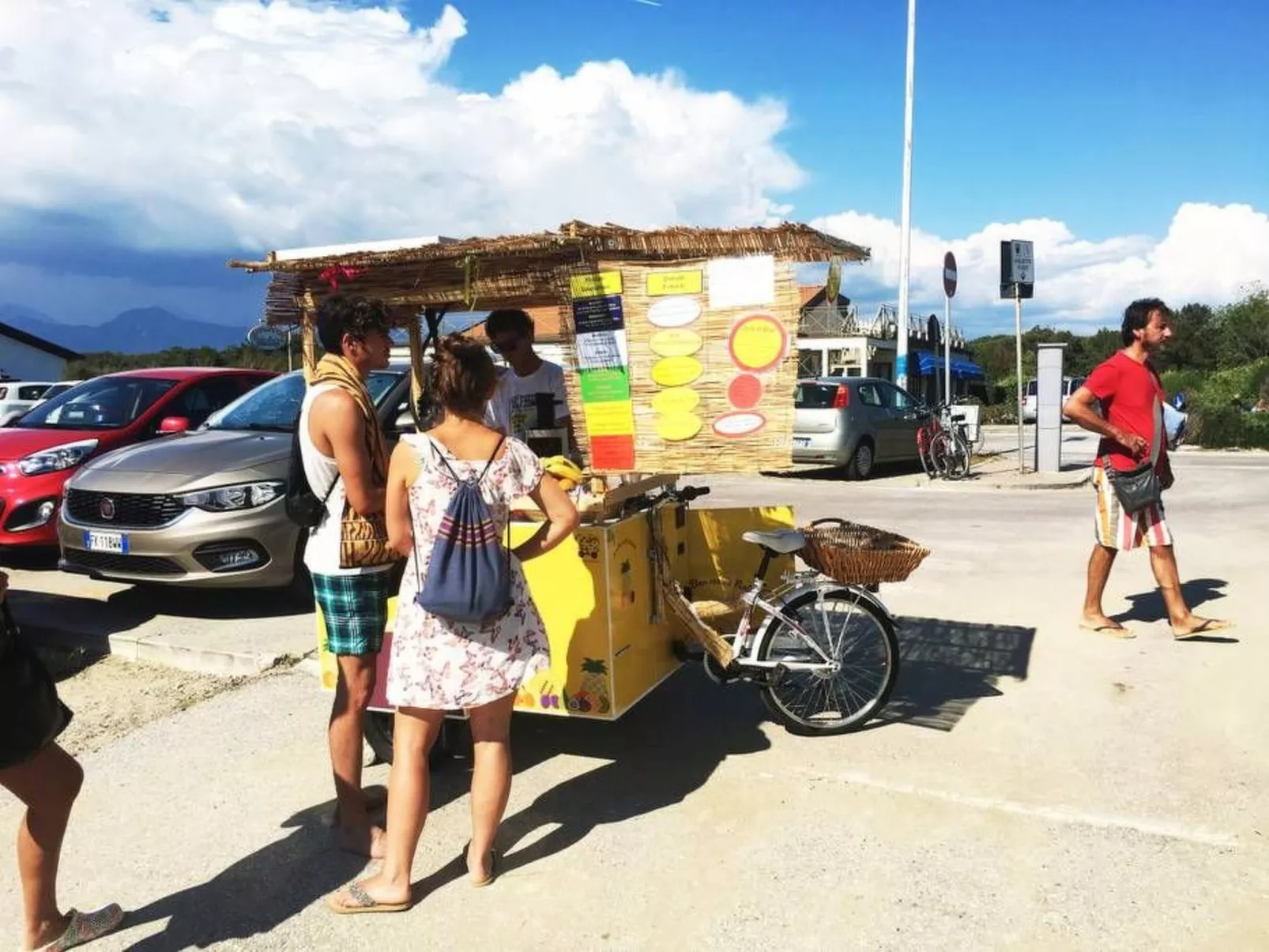Schönes Haus in Viareggio mit privatem Parkplatz - Buiten