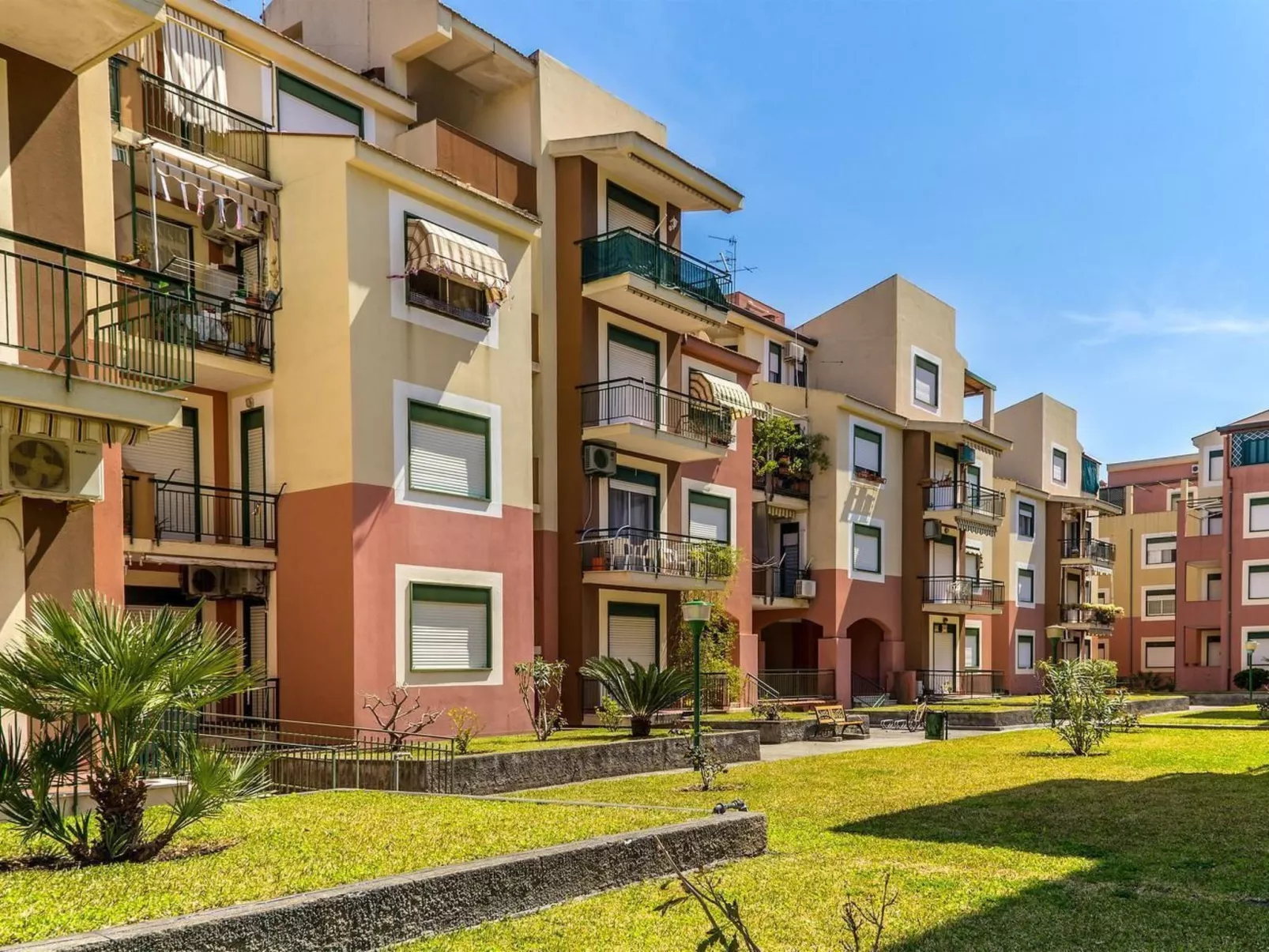 Wohnung in Naxos mit Großem Balkon-Image-tags.info