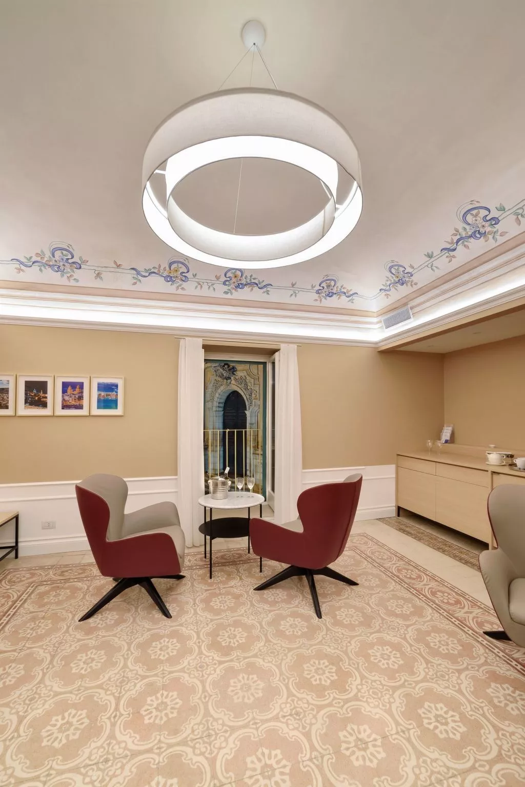 Großes Appartement in Ragusa mit Kleinem Balkon-Image-tags.info