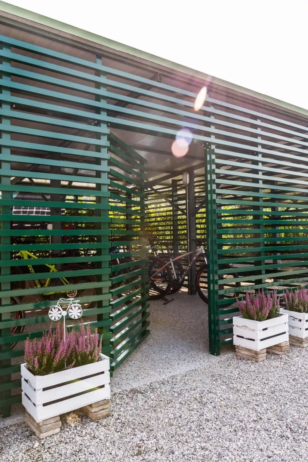 Geranium' Wohnung mit Schwimmbad-Buiten