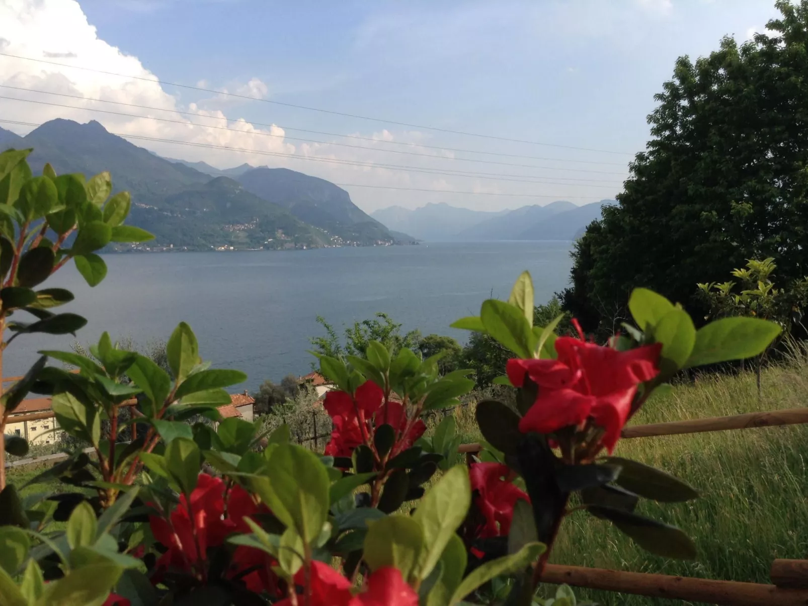 Mit Terrasse und tollem See- und Bergblick-Image-tags.info