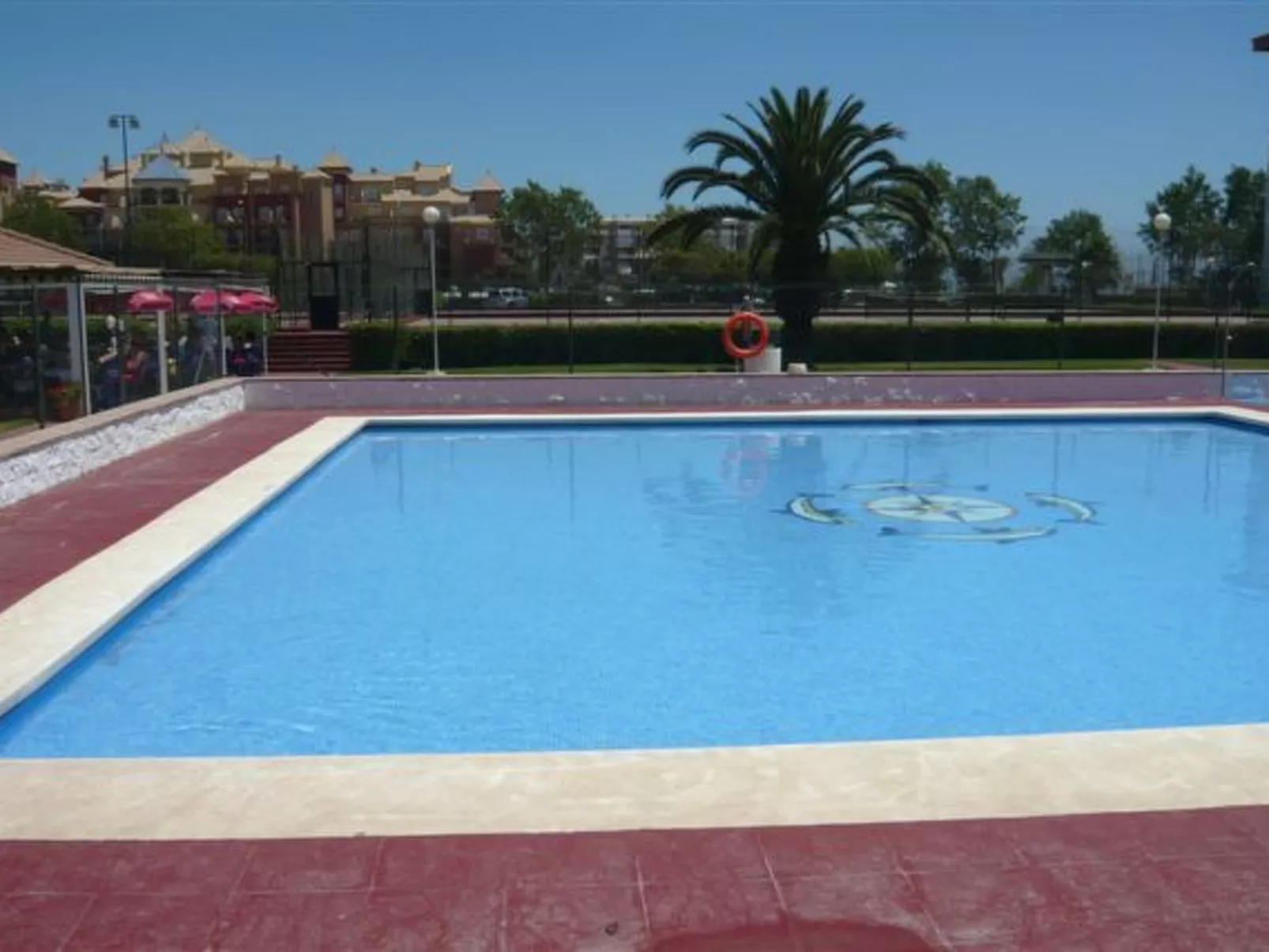 Appartement mit Blick auf das Wasser-Image-tags.info