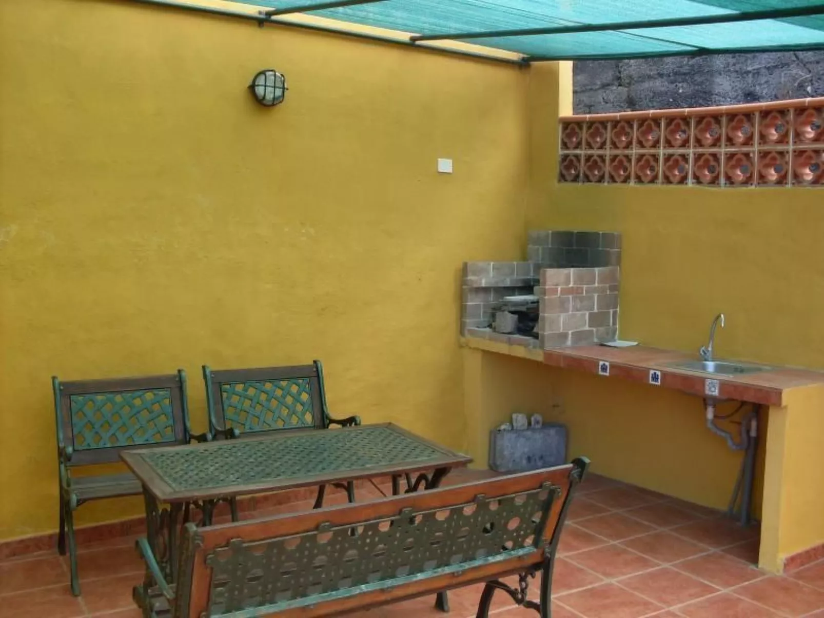 Ländliches Haus mit herrlichem Blick auf das Meer und das Tal.-Image-tags.info