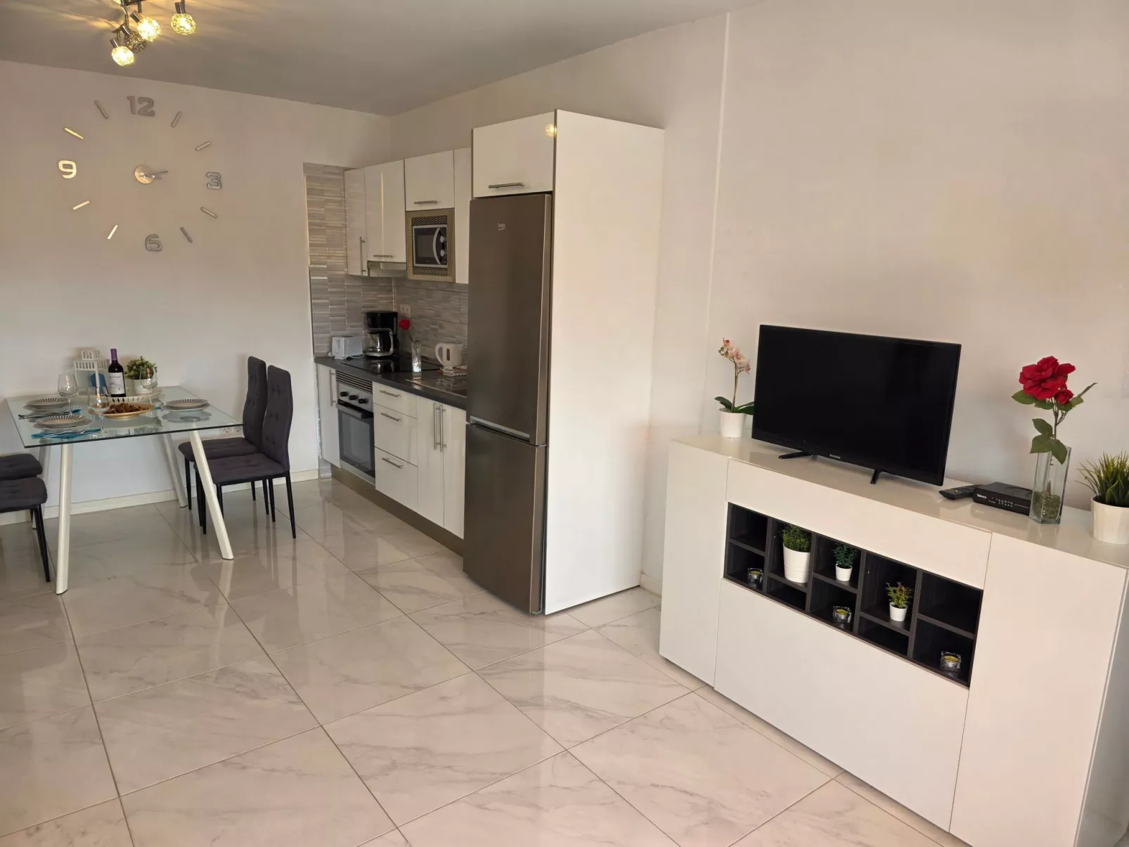 Apartment Ocean View-Image-tags.info