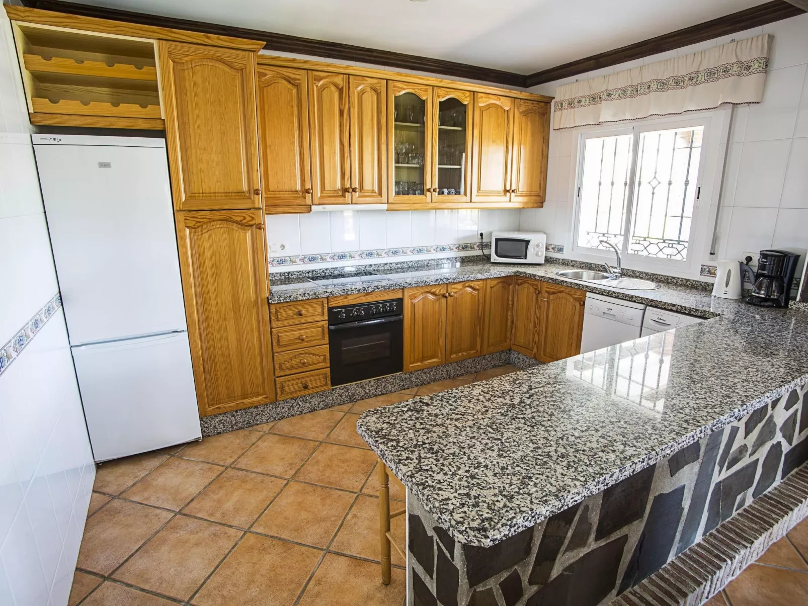 "Villa el Cano" mit Schwimmbad-Binnen