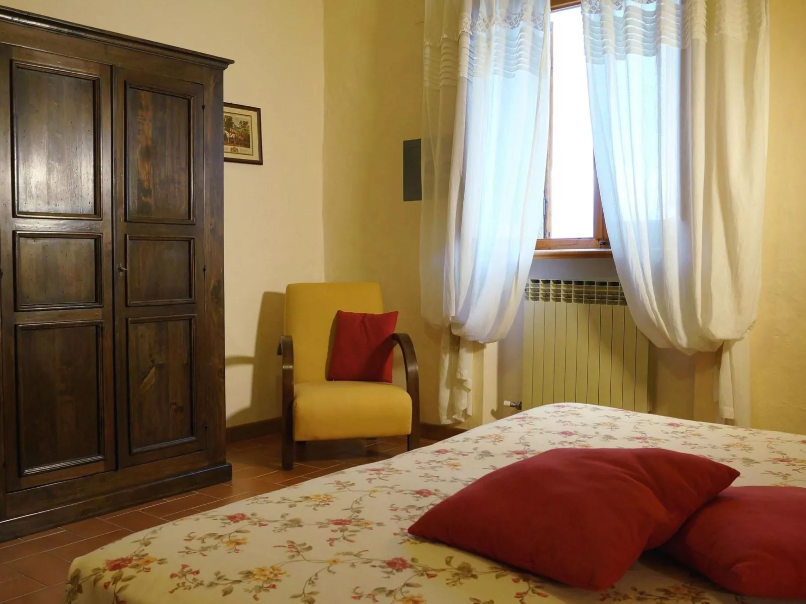 Fichtenhaus mit Schwimmbad zwischen Florenz und-Image-tags.info