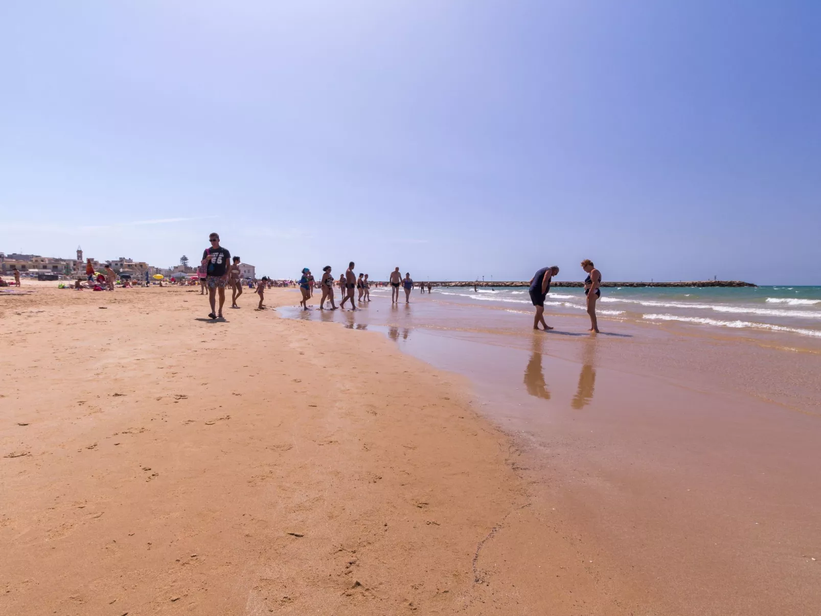 Charmante Wohnung in Donnalucata mit Möblierter Terrasse-Buiten
