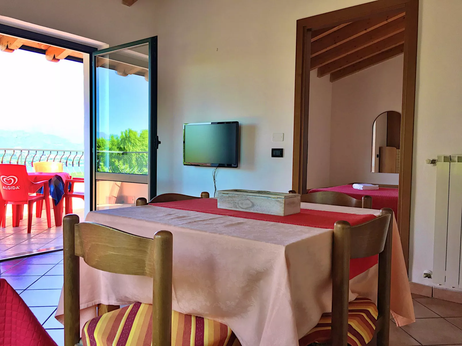 Angenehme Wohnung in Solarolo mit Parkplatz-Binnen