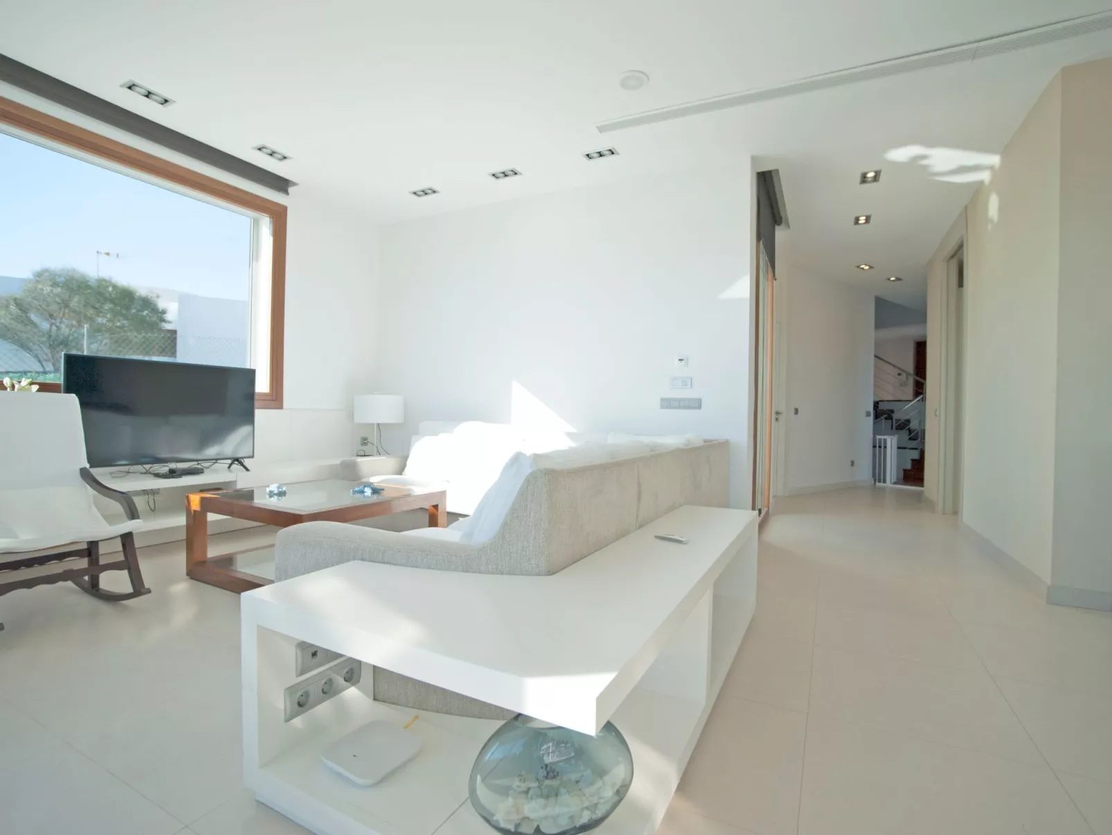 Majestätische Villa mit 5 Schlafzimmern und Pool direkt am Meer-Buiten