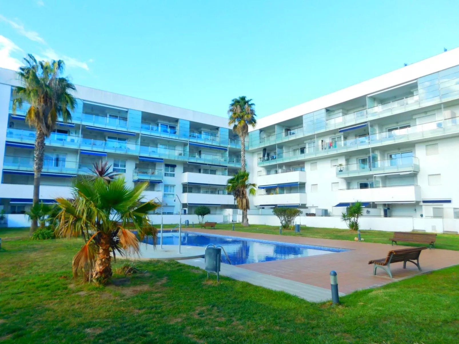 Wohnung mit privatem Parkplatz und Gemeinschaftspool-Image-tags.info