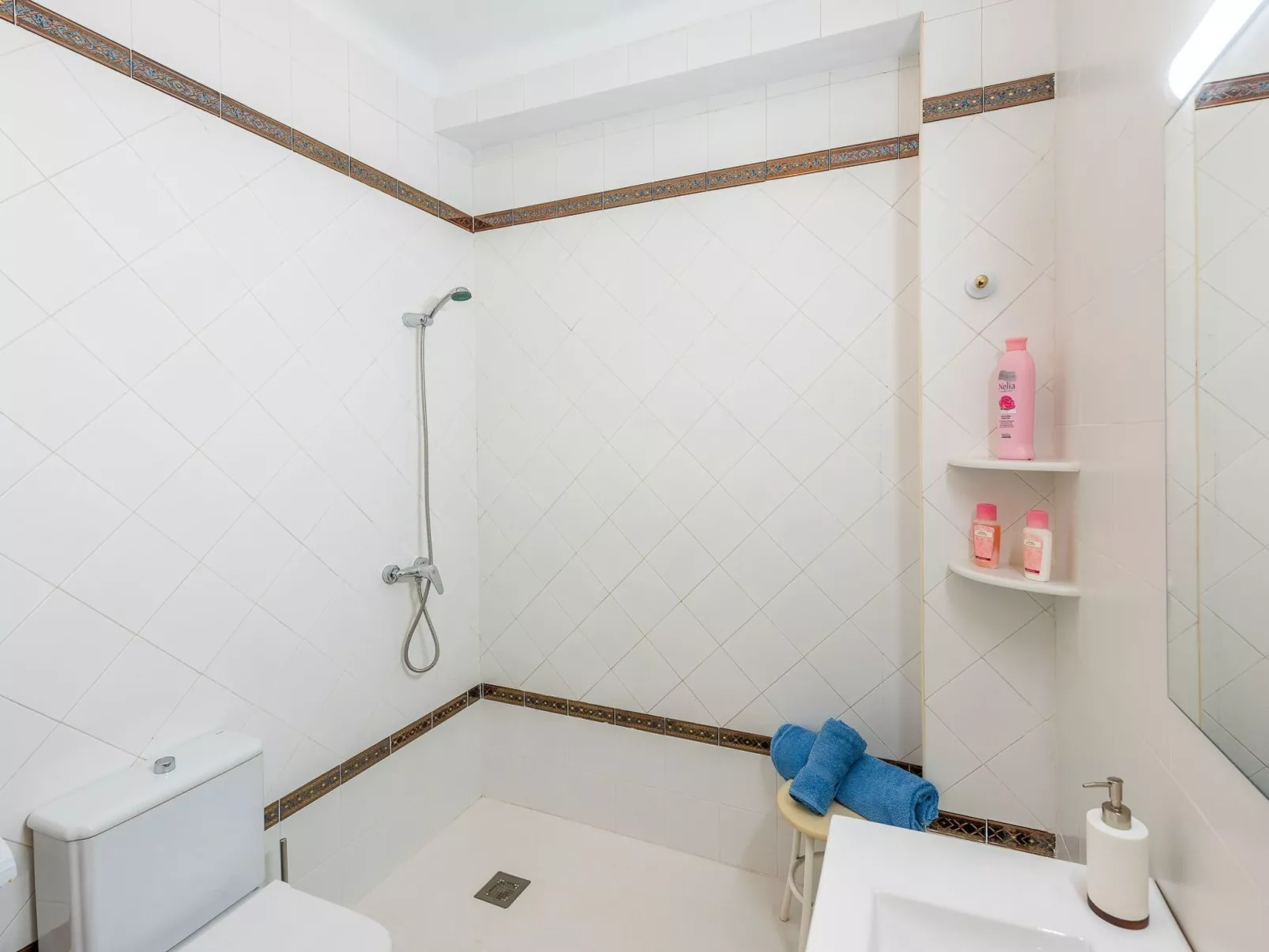 Gasthaus Berraquero-Image-tags.info