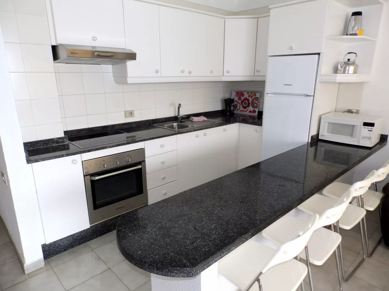 Mit Balkon und Meerblick-Image-tags.info