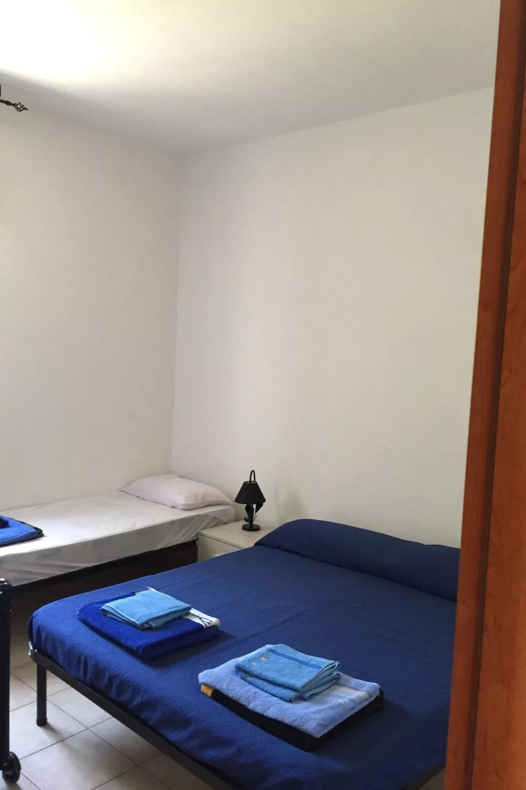 Ebenerdig auch für Rollstuhlfahrer geeignet mit Terrasse und Parkplatz-Binnen