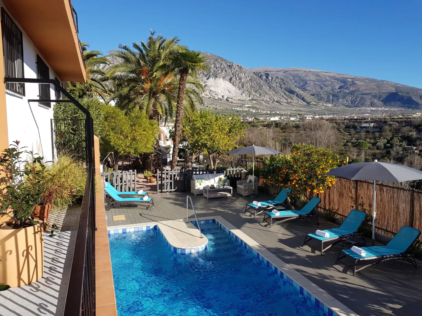 Hütte mit Terrasse-Buiten
