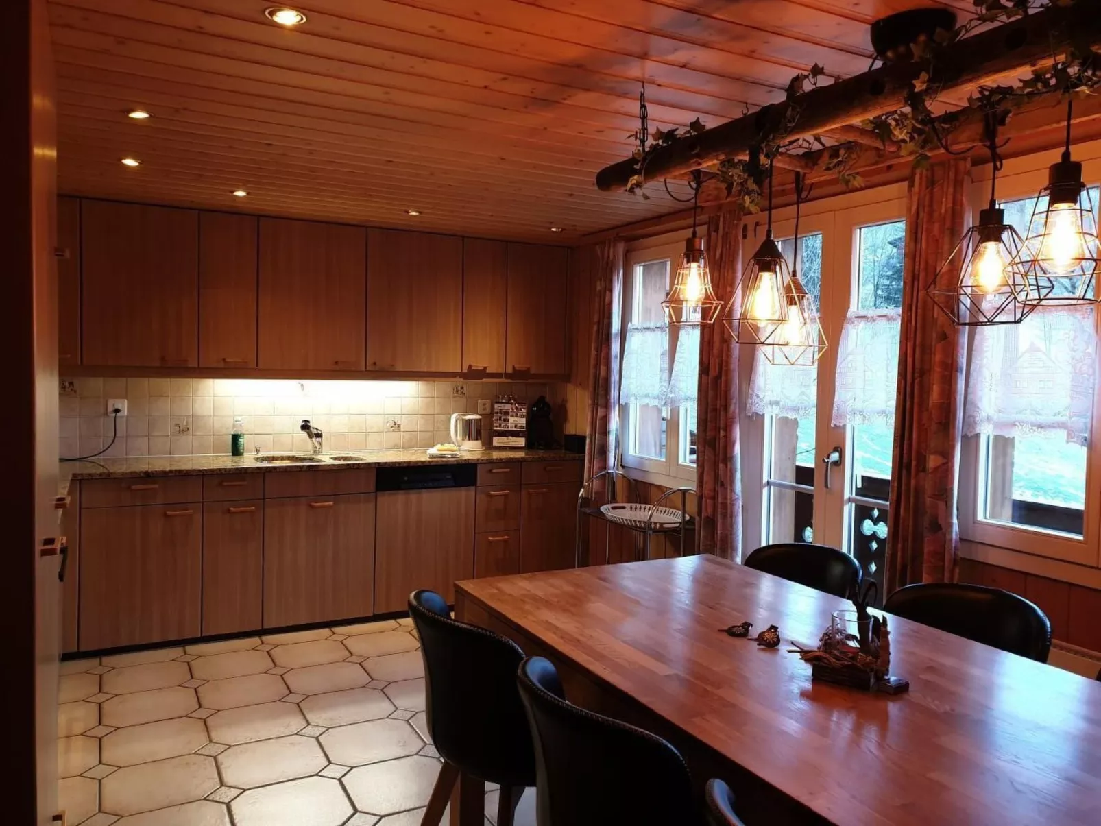 Bei der Arve 4 Bett Wohnung-Binnen