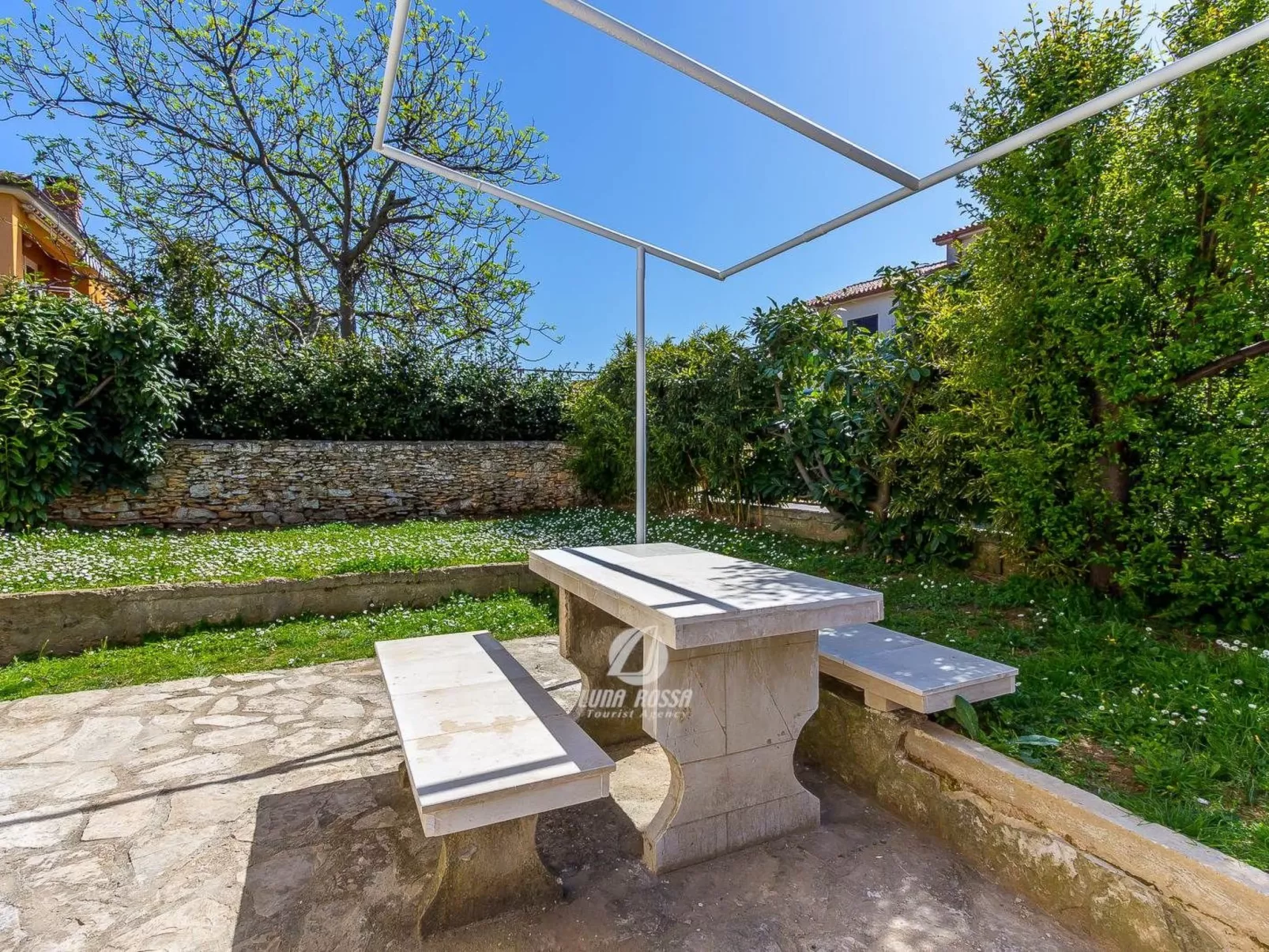 Wohnung in Medulin mit eigener Terrasse-Buiten