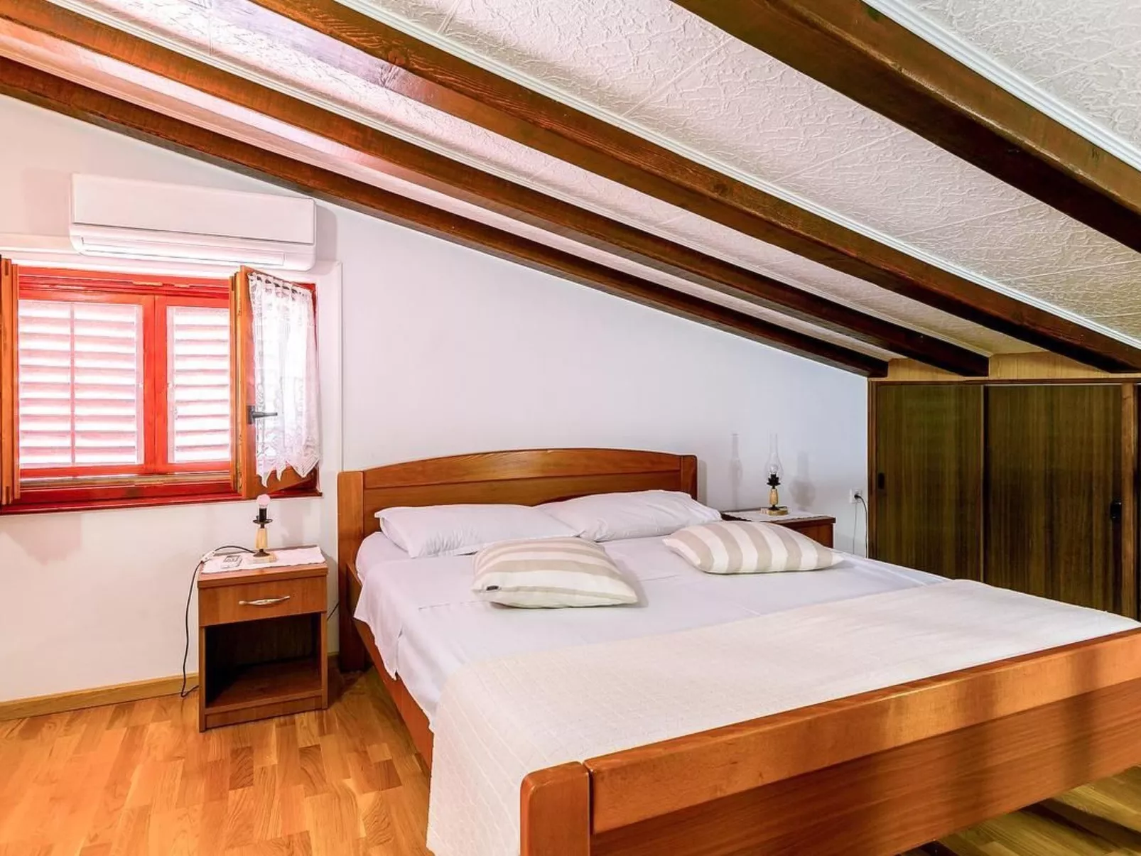 "Elvira" mit Terrasse-Binnen