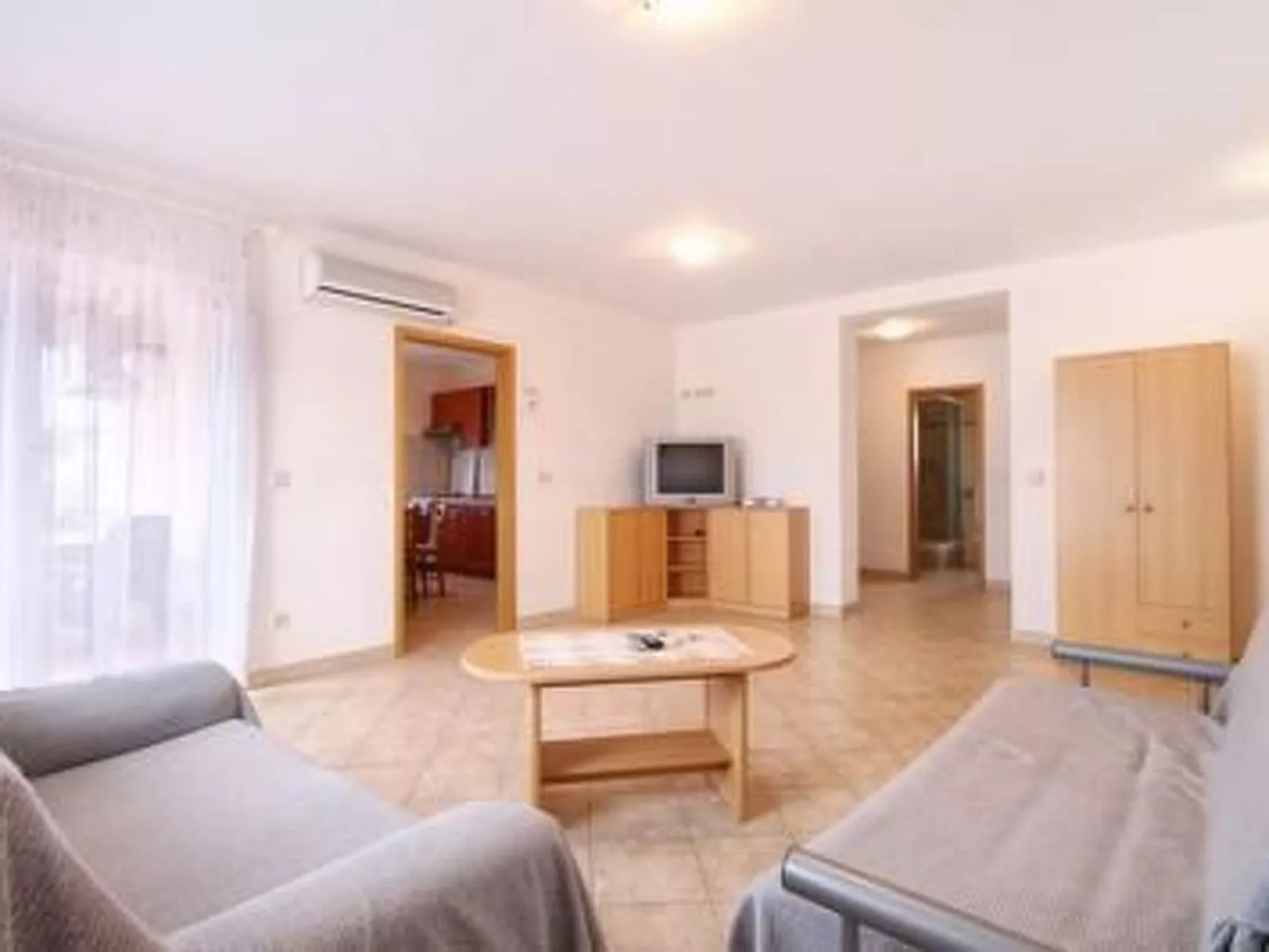 Wohnung mit Balkon-Binnen