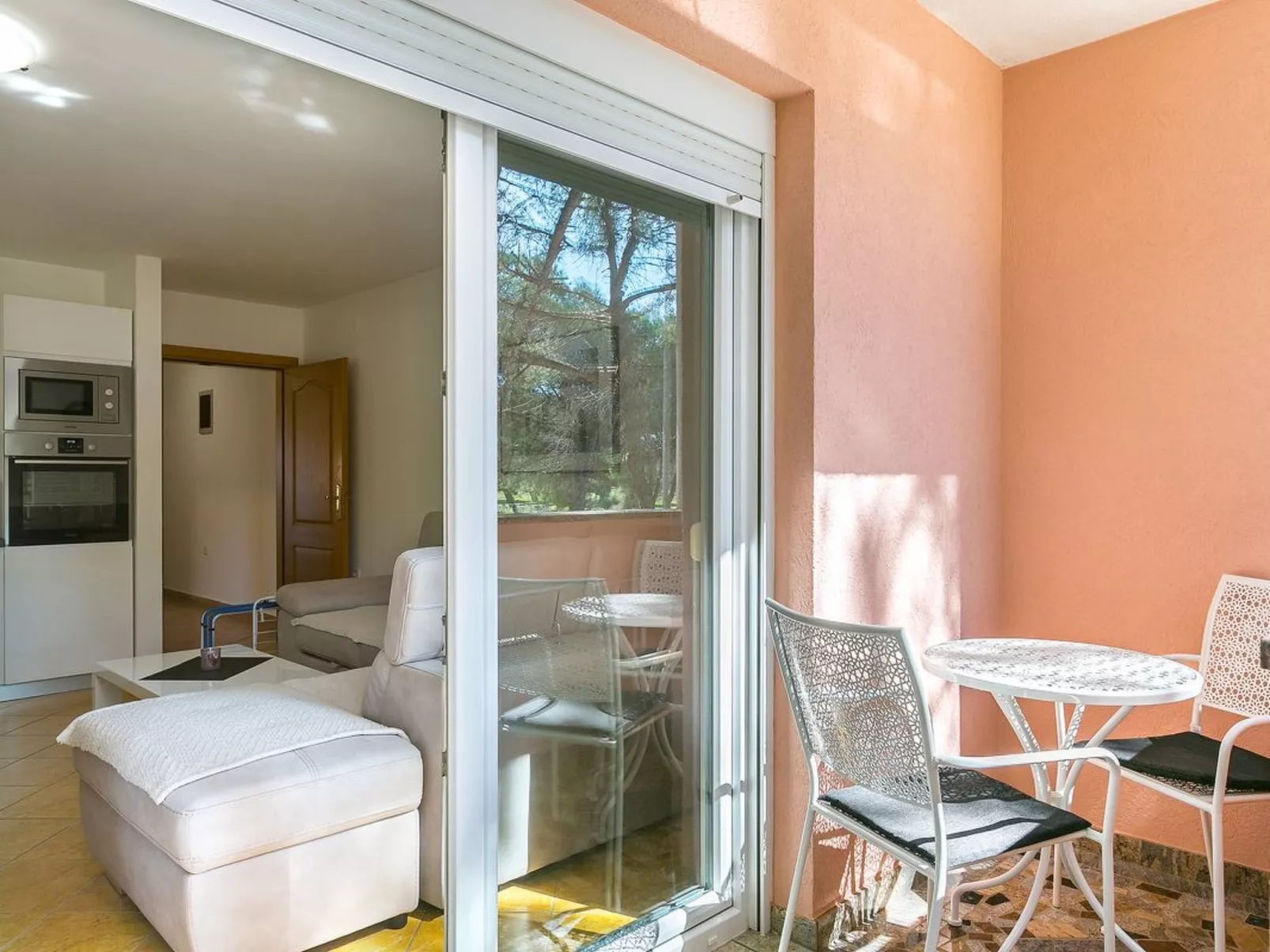 Für bis zu vier Personen, 400m vom Sandstrand-Image-tags.info