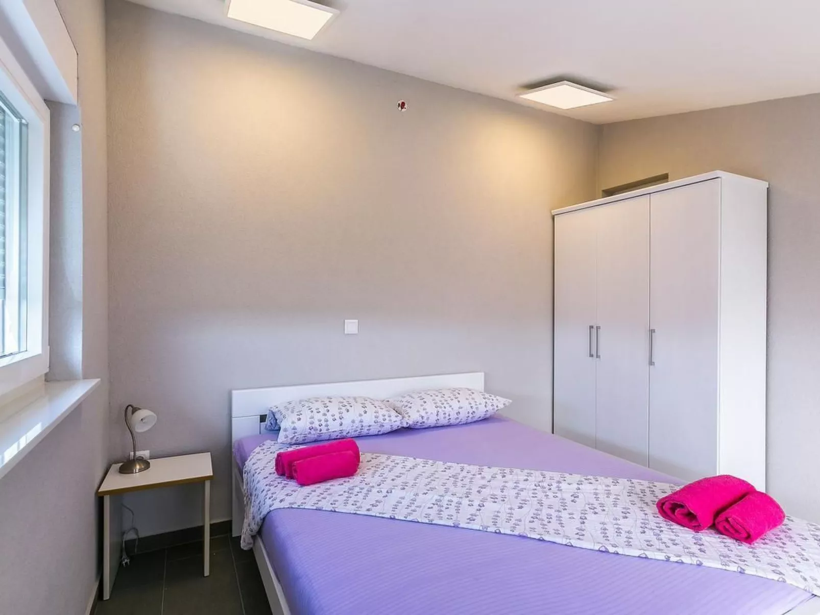 "Borka Kapovica" mit Balkon-Binnen